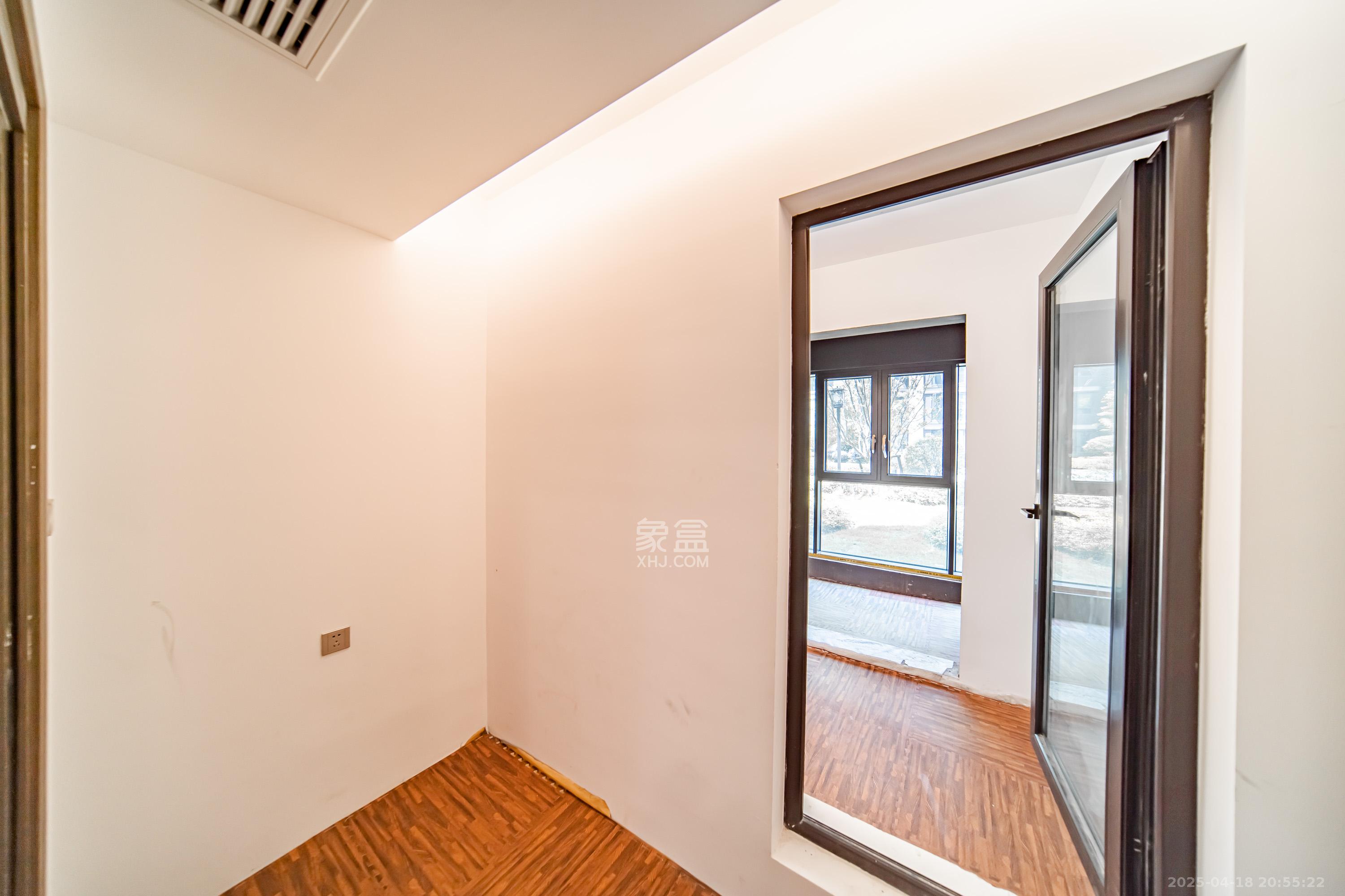 建发电建江山悦 4室2厅2卫 148.0万 建发电建江山悦 4室2厅2卫 148.0万卧室