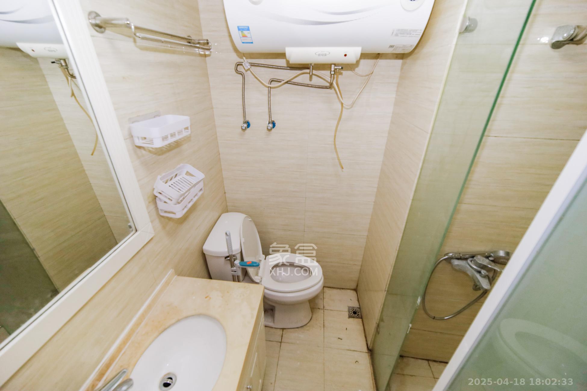 中建木莲工社  1室1厅1卫   26.00万卫生间