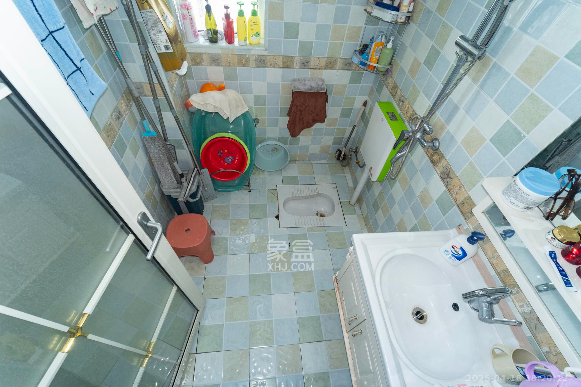 金科时代中心 3室2厅2卫 78.8万 金科时代中心 3室2厅2卫 78.8万卫生间