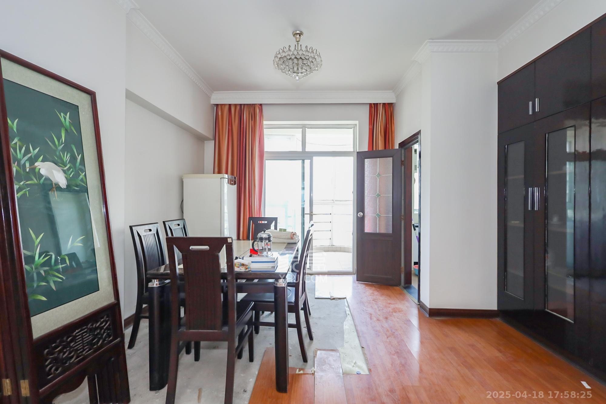 江岸景苑 3室2厅2卫 165.0万 江岸景苑 3室2厅2卫 165.0万其他