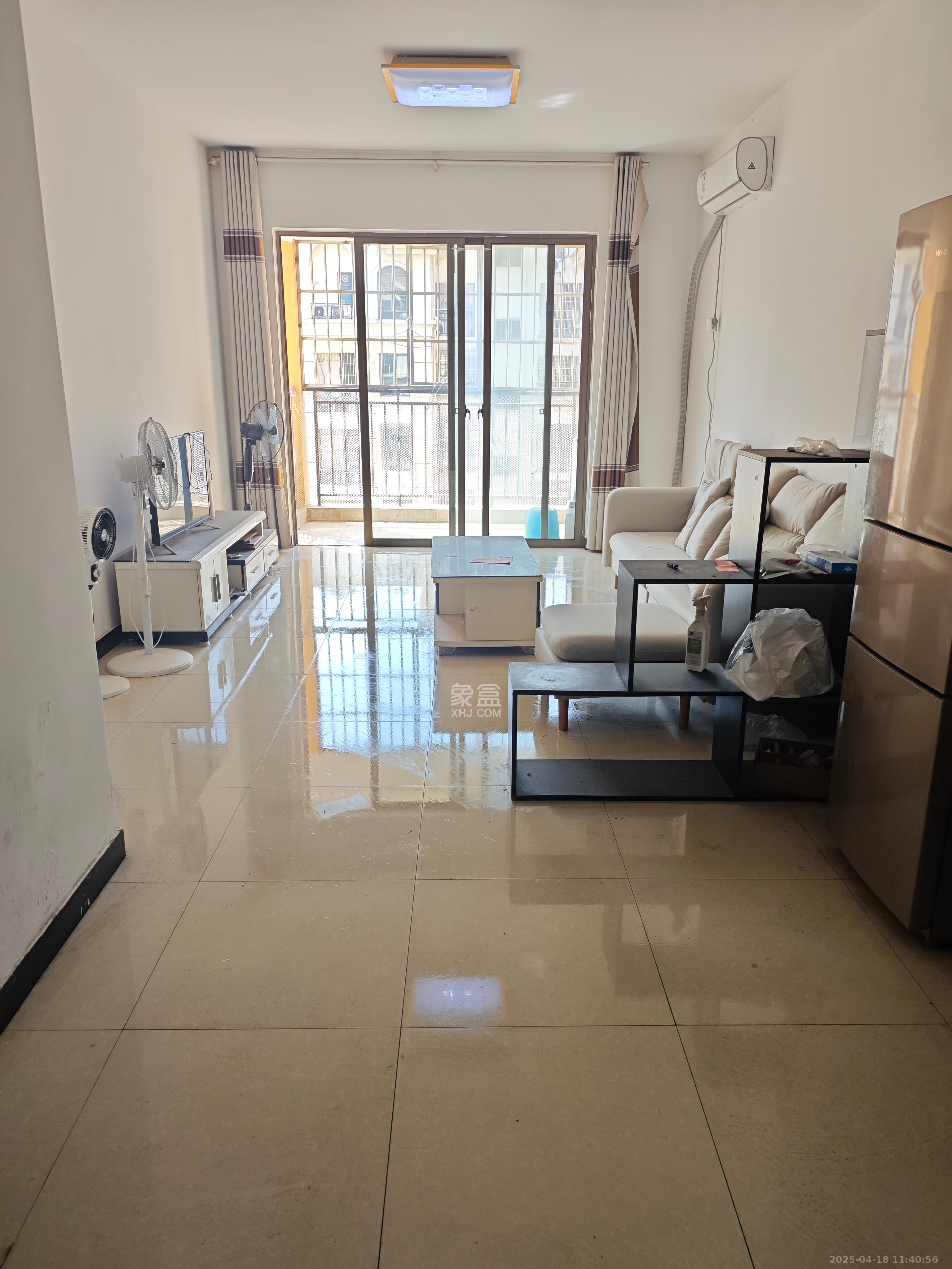 米兰春天 3室2厅1卫 1800.0元/月 米兰春天 3室2厅1卫 1800.0元/月室内图