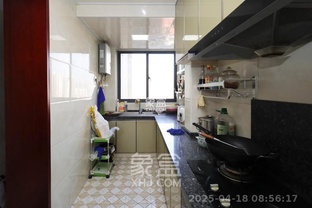 兰亭都荟(璟峰苑) 4室2厅2卫 3700.0元/月 兰亭都荟(璟峰苑) 4室2厅2卫 3700.0元/月室内图