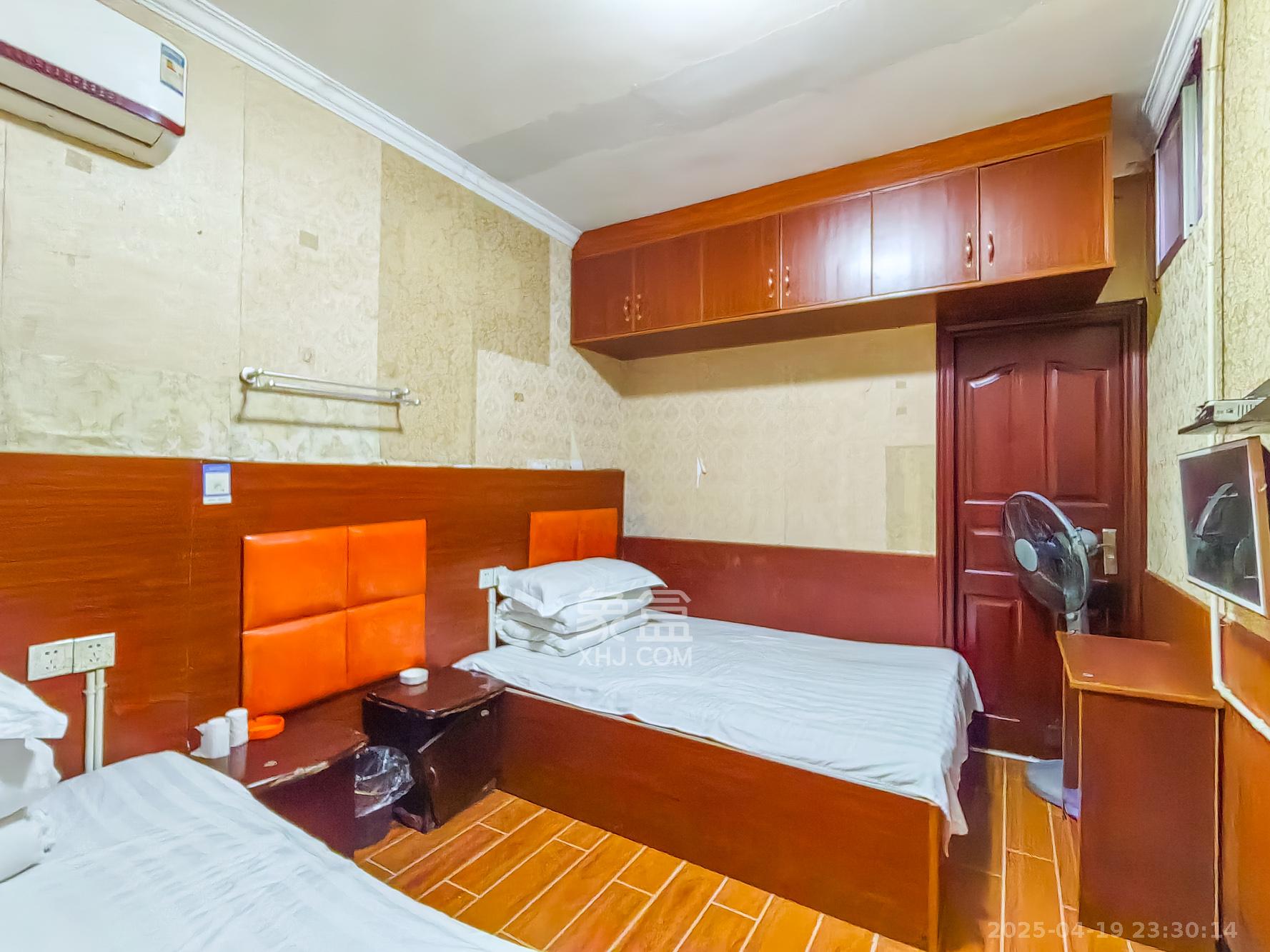 恒广国际物流园 3室2厅0卫 36.8万 恒广国际物流园 3室2厅0卫 36.8万卧室