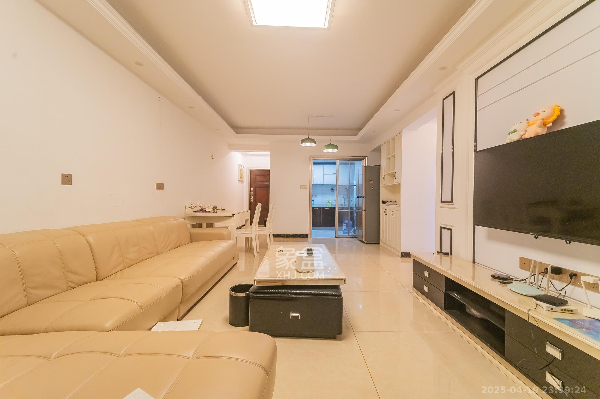 尚鑫海悦（新长海尚海城）  4室2厅2卫    103.8万客厅