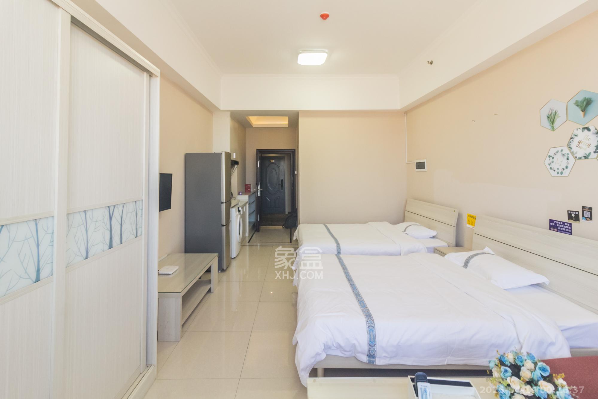 领东汇 1室1厅1卫 23.0万 领东汇 1室1厅1卫 23.0万客厅