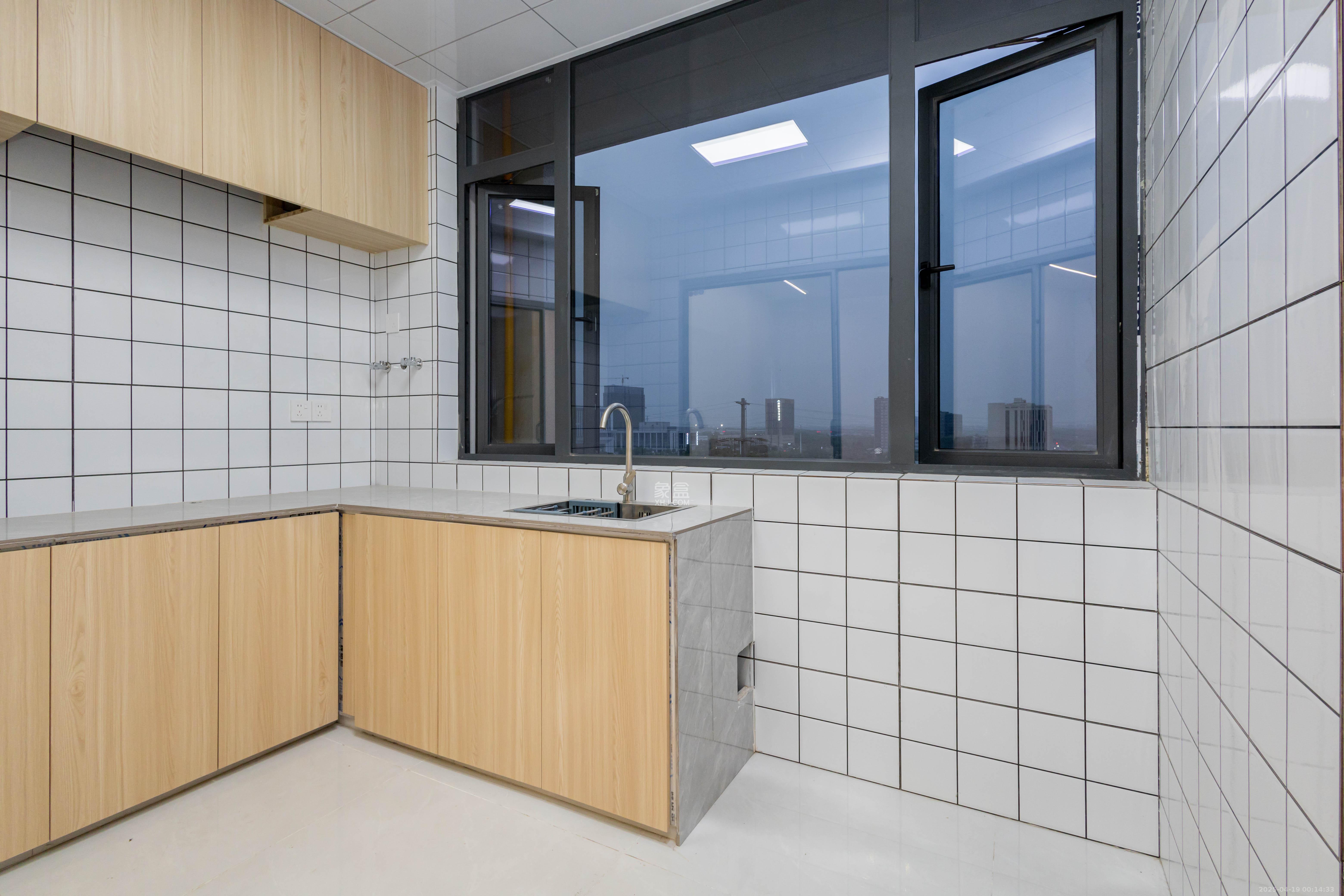 日盛湖湘花苑 1室1厅1卫 26.8万 日盛湖湘花苑 1室1厅1卫 26.8万厨房