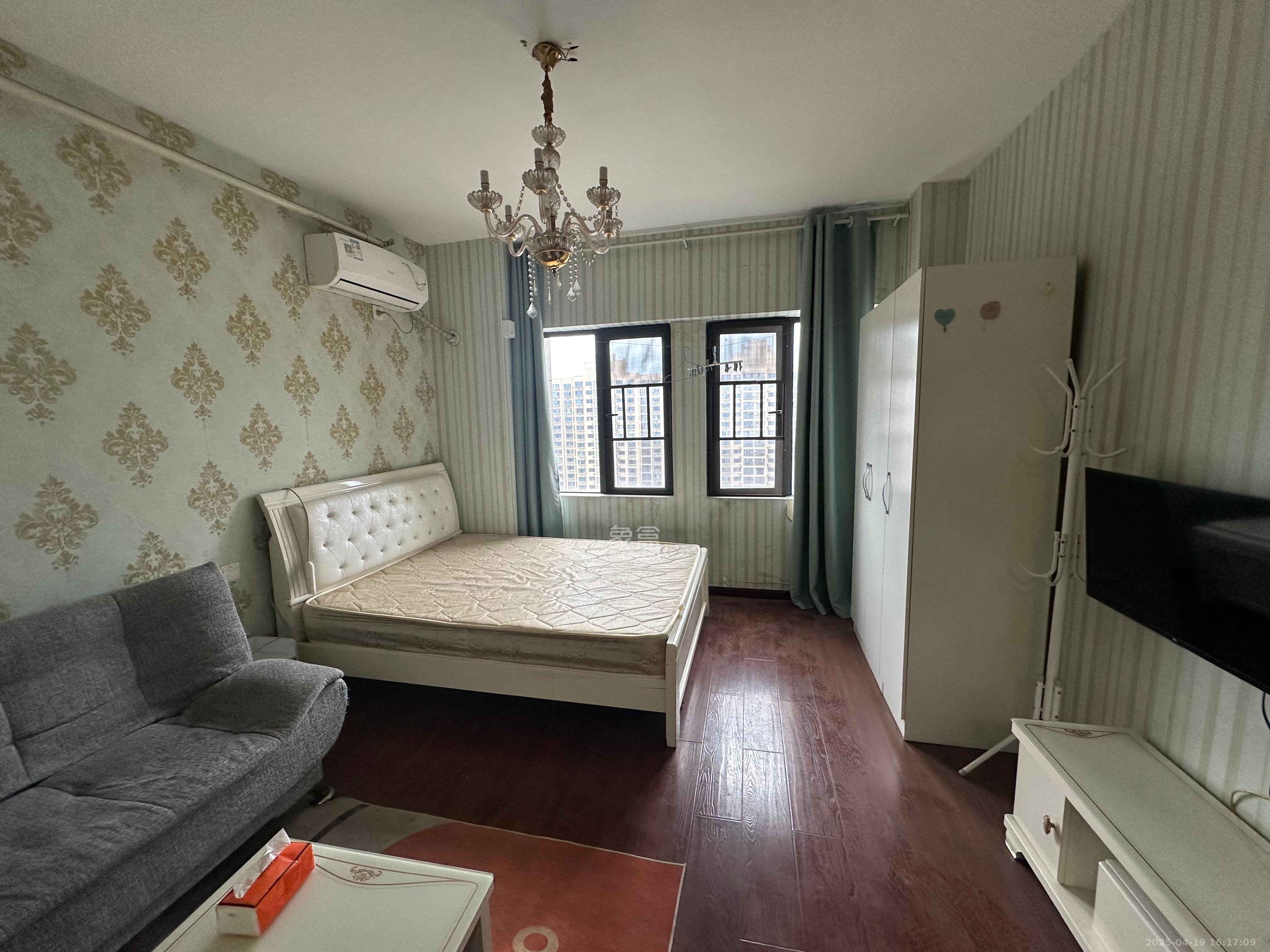 钰龙天下二期(钰龙佳园)  1室1厅1卫    1300.0元/月 钰龙天下二期(钰龙佳园)  1室1厅1卫    1300.0元/月室内图