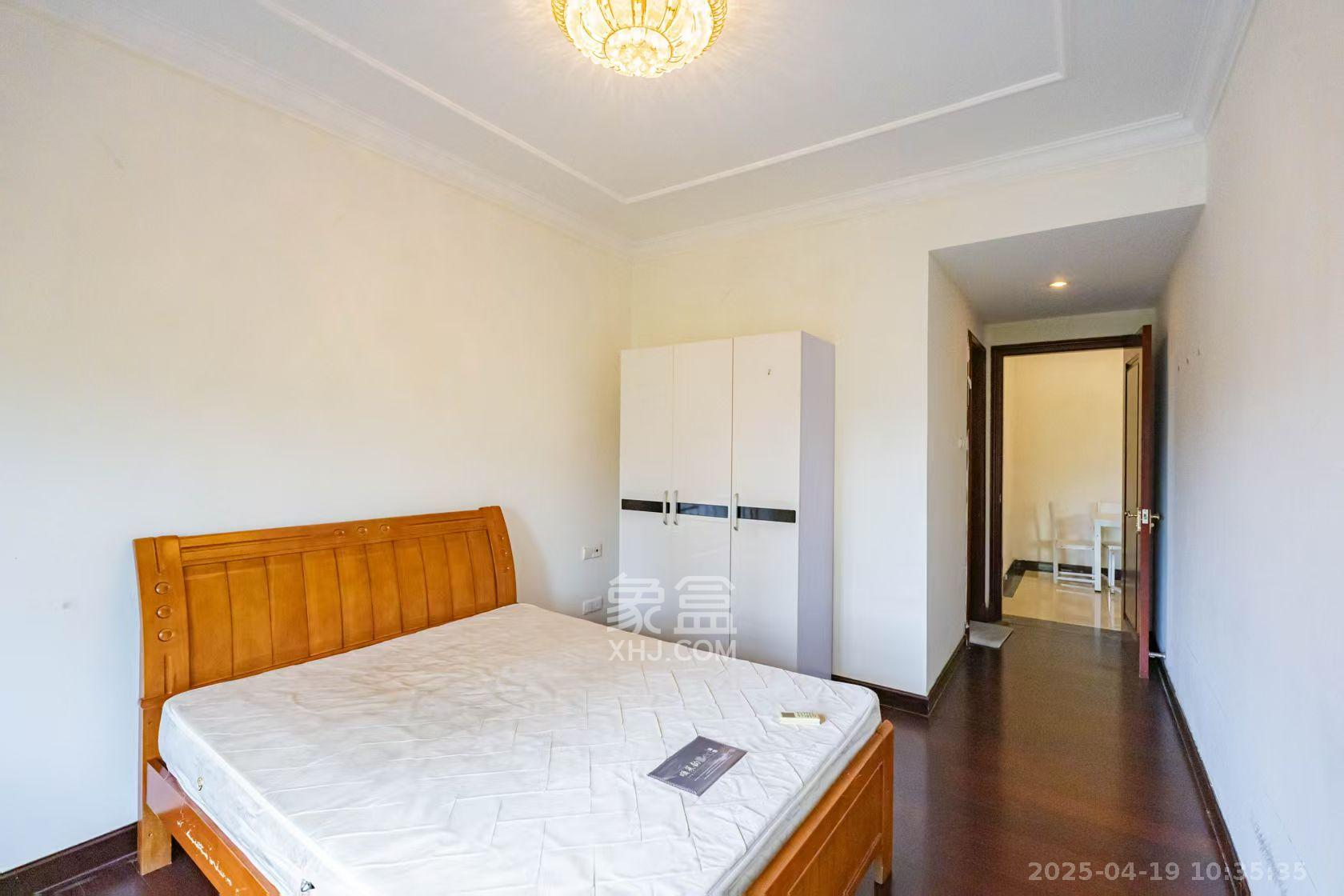 恒大雅苑 3室2厅2卫 2400.0元/月 恒大雅苑 3室2厅2卫 2400.0元/月室内图