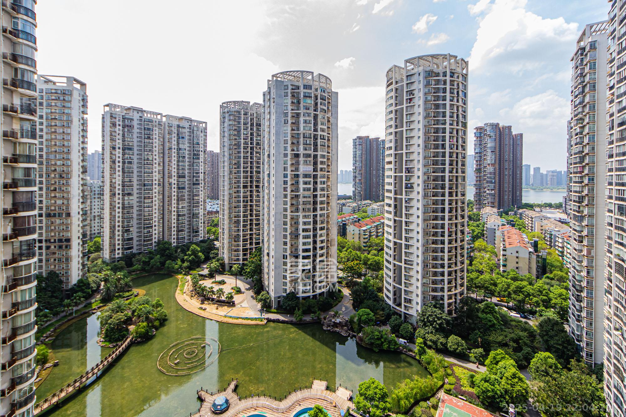 顺天黄金海岸 3室2厅2卫 84.0万 顺天黄金海岸 3室2厅2卫 84.0万其他