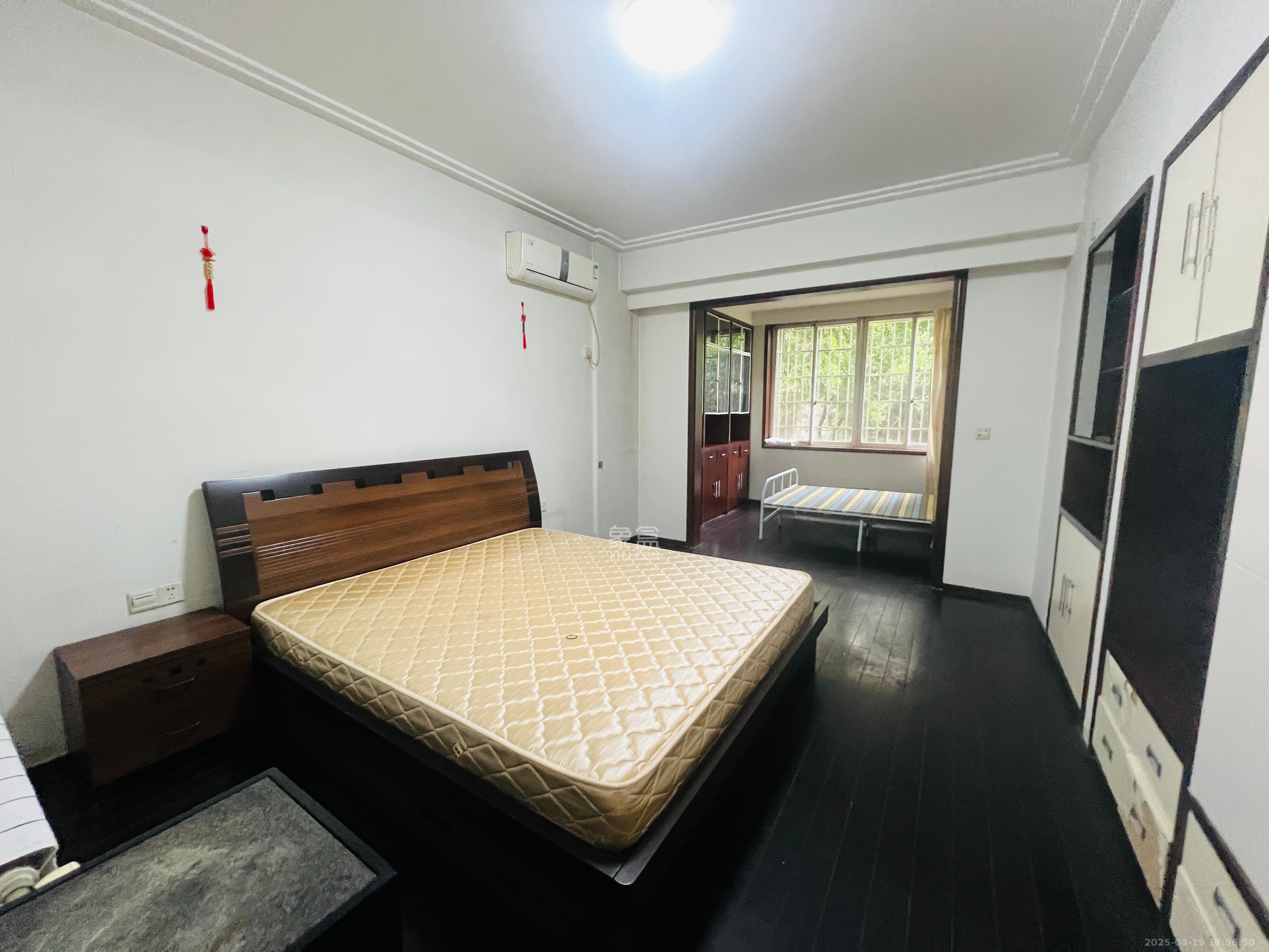 乔庄社区  4室2厅2卫   4500.00元/月室内图