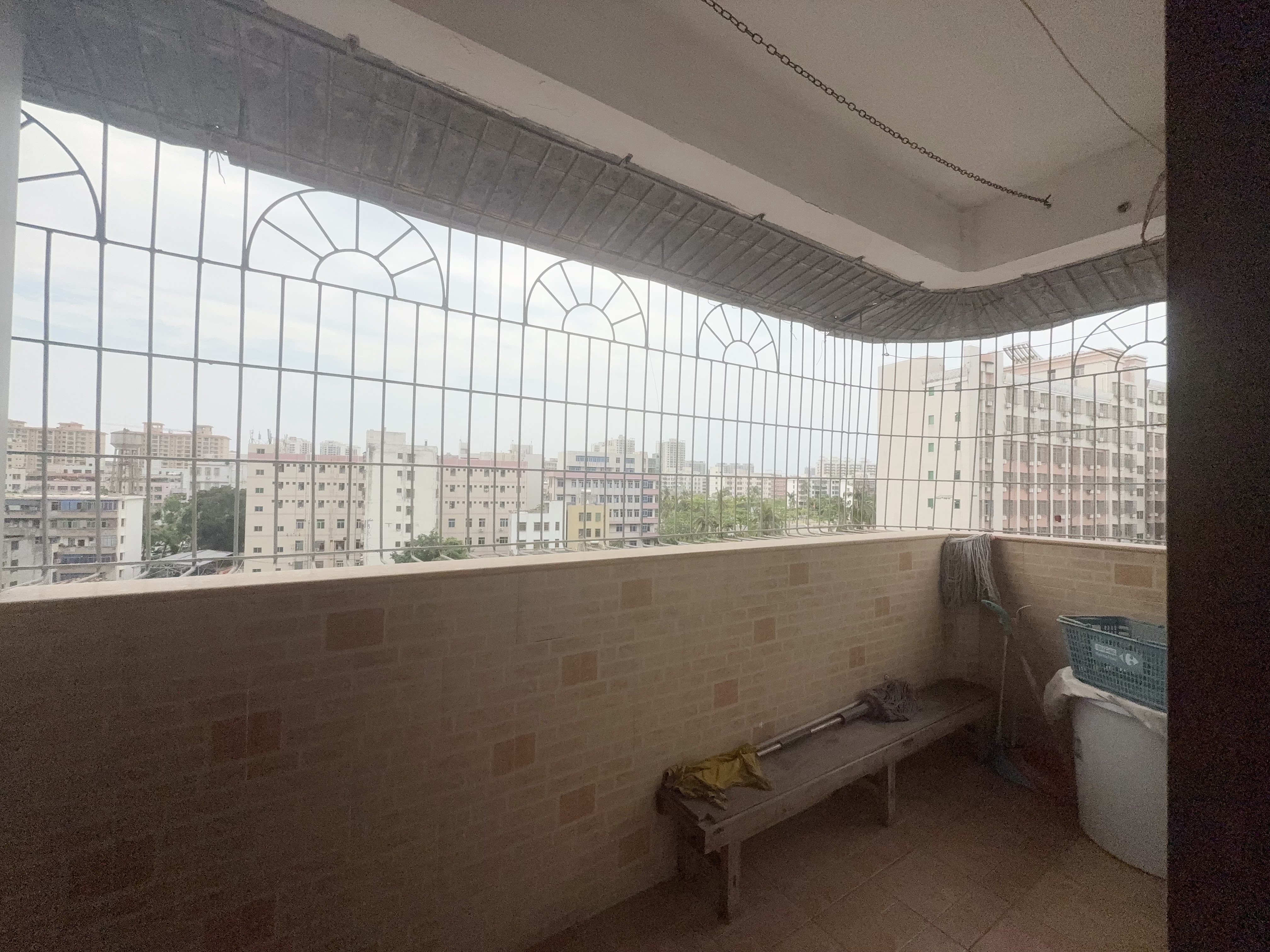 电镀厂宿舍 3室2厅2卫 85.0万 电镀厂宿舍 3室2厅2卫 85.0万客厅