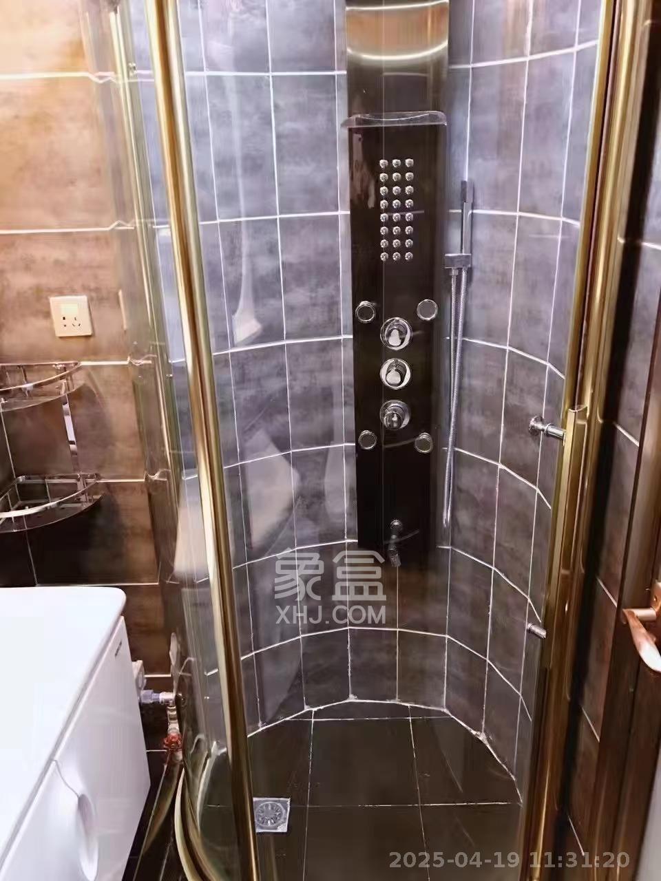 东怡外国(南湖一号) 1室1厅1卫 2300.0元/月 东怡外国(南湖一号) 1室1厅1卫 2300.0元/月室内图