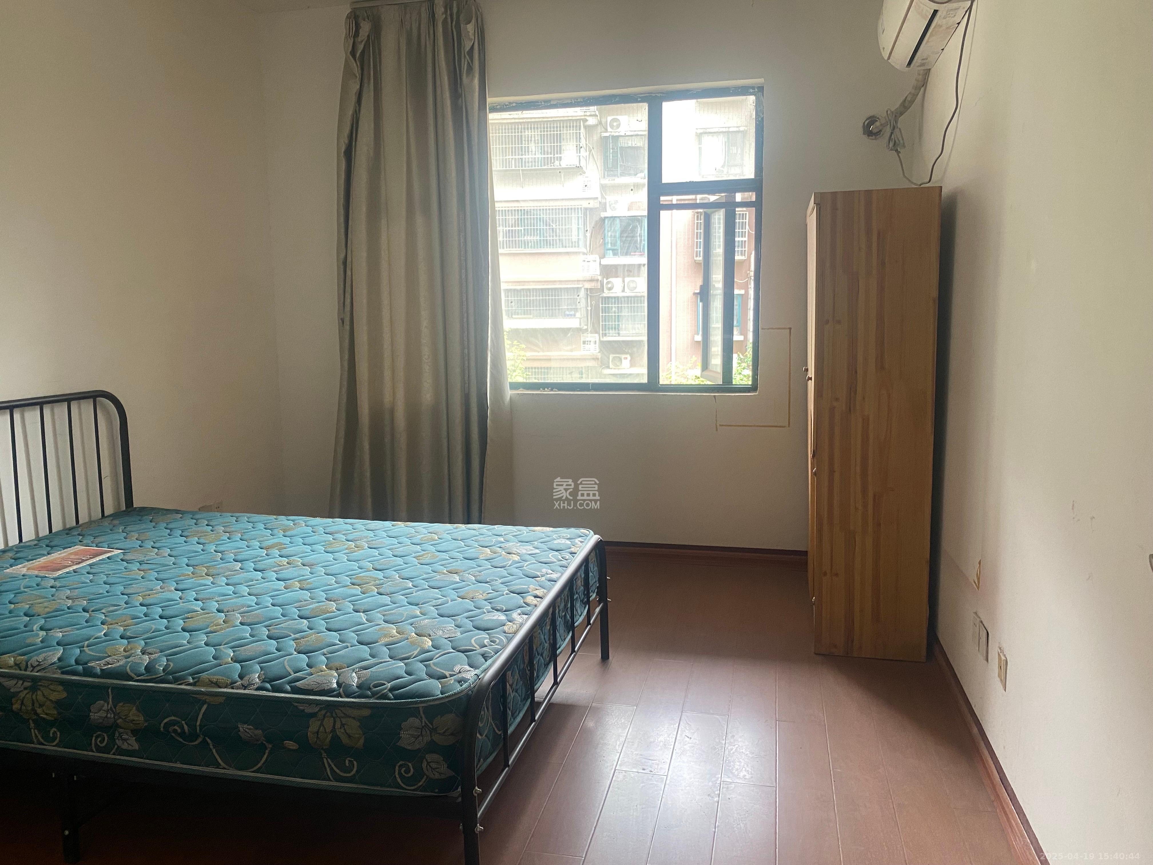 银桂苑 4室2厅2卫 2500.0元/月 银桂苑 4室2厅2卫 2500.0元/月室内图