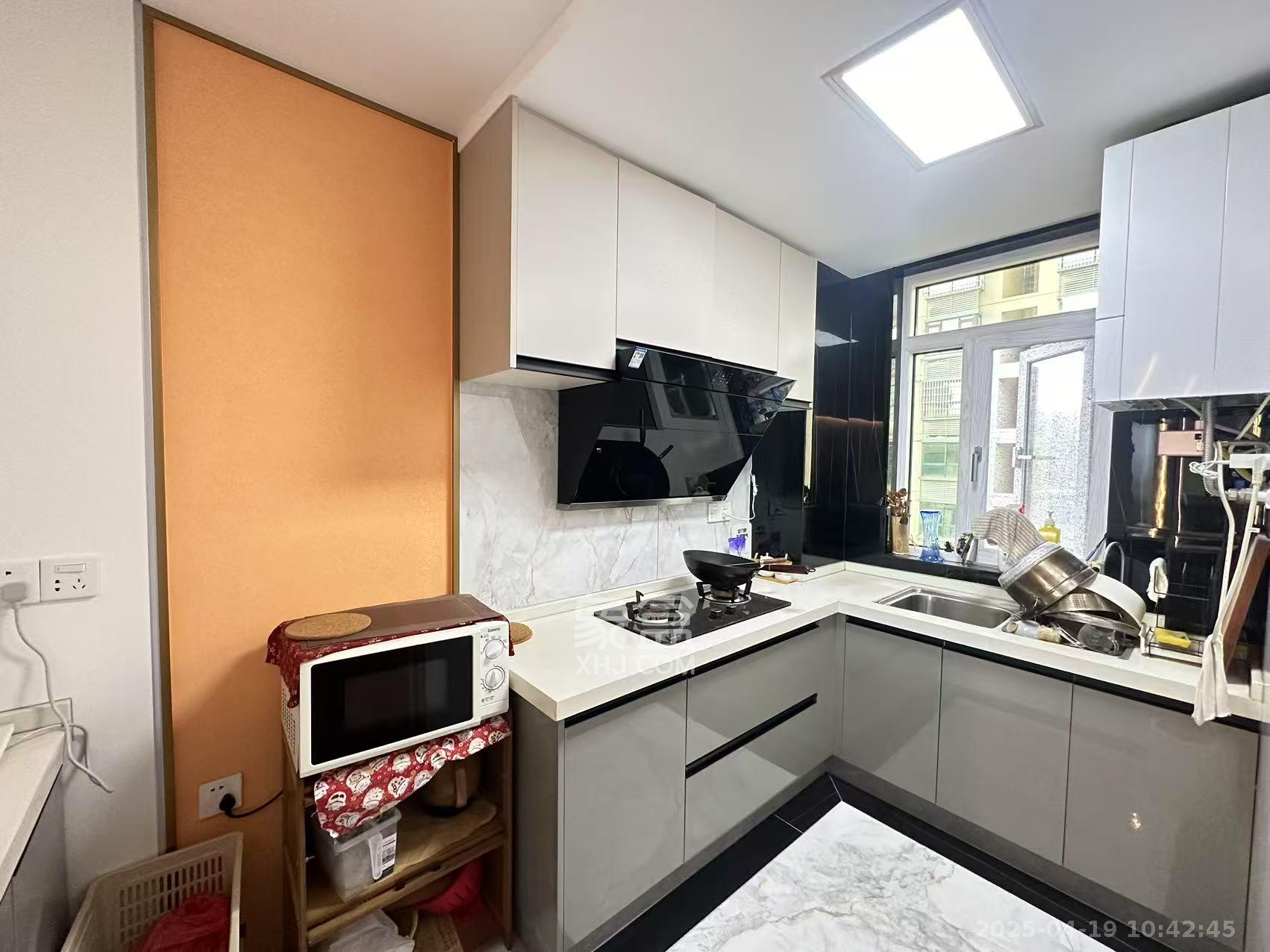 尚御尊城  2室1厅1卫    3000.0元/月 尚御尊城  2室1厅1卫    3000.0元/月室内图