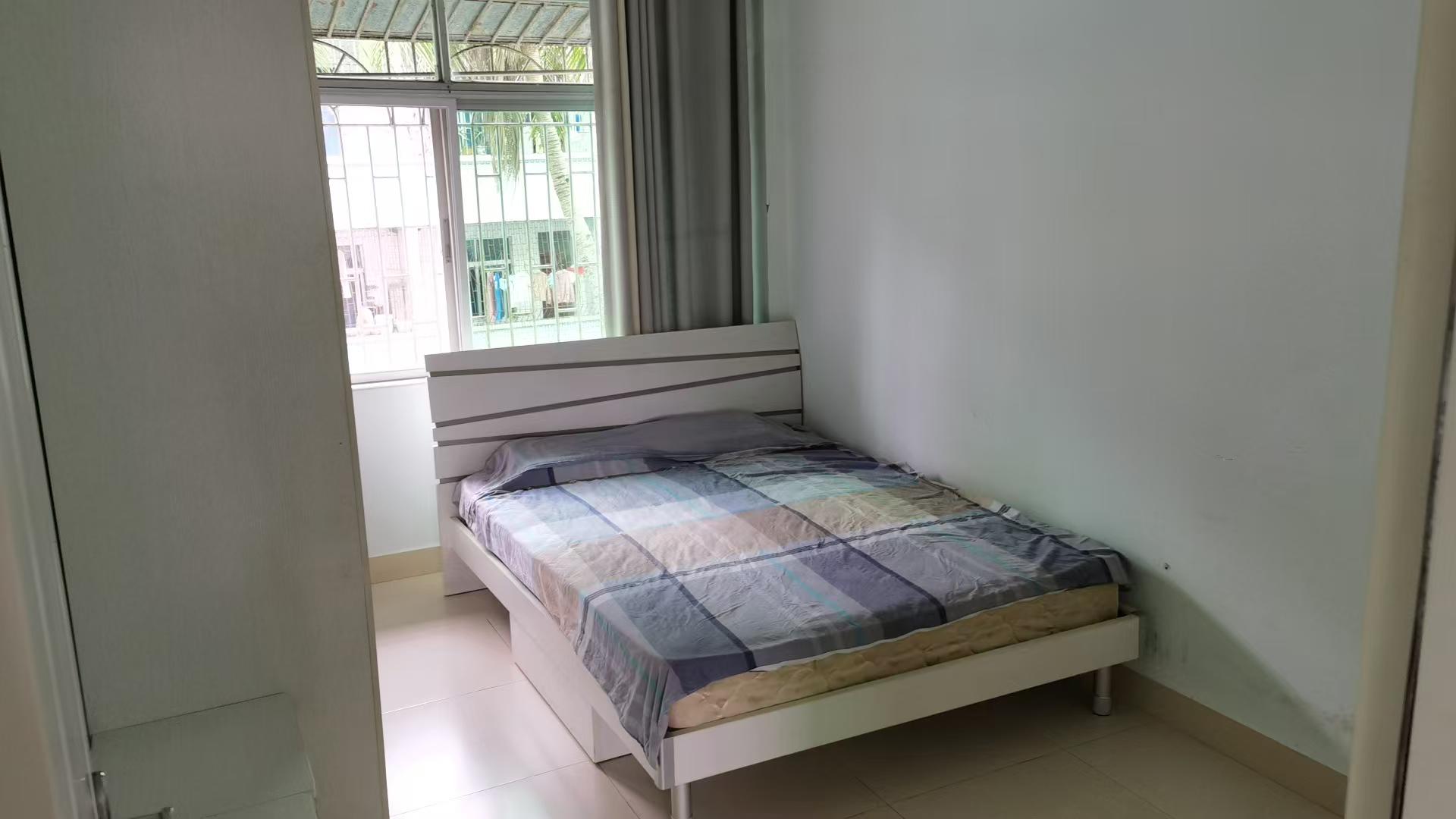 滨江温泉花园  3室2厅1卫    2500.0元/月 滨江温泉花园  3室2厅1卫    2500.0元/月室内图