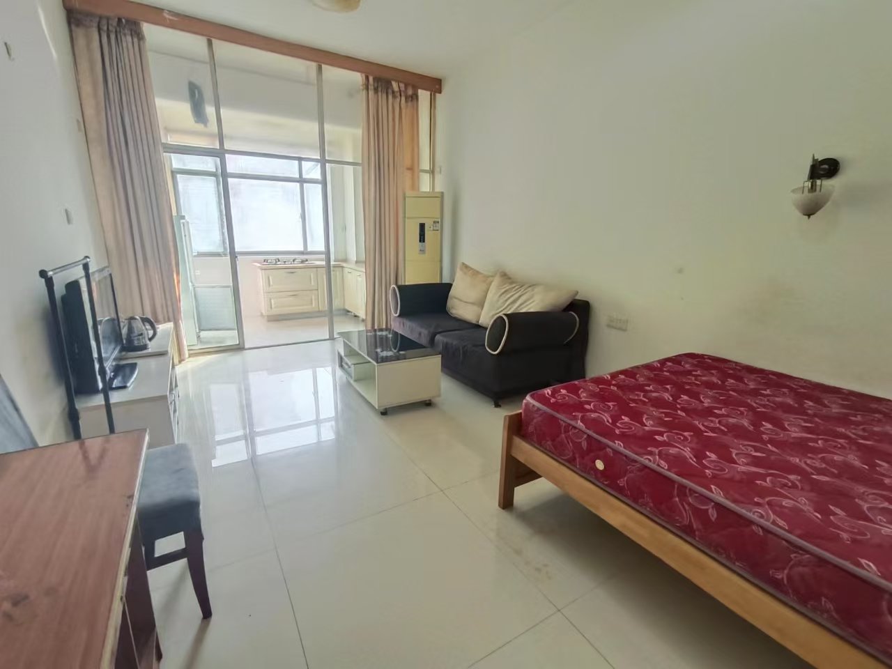 庐山春天大厦(和一宾馆)  1室1厅1卫    13.0万 庐山春天大厦(和一宾馆)  1室1厅1卫    13.0万室内图