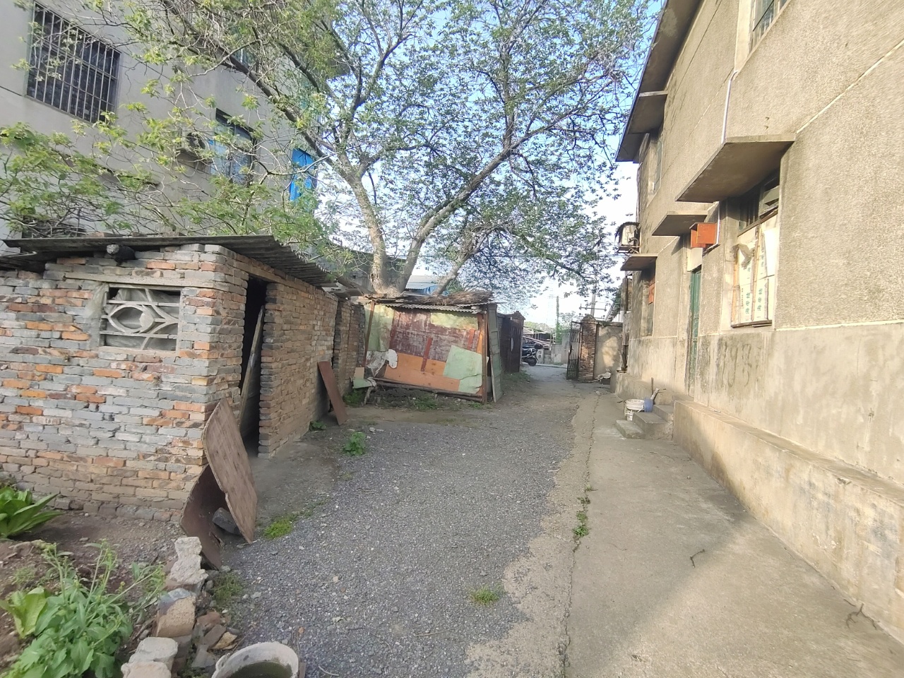 金盆岭人民北路  10室4厅2卫    80.0万 金盆岭人民北路  10室4厅2卫    80.0万室内图