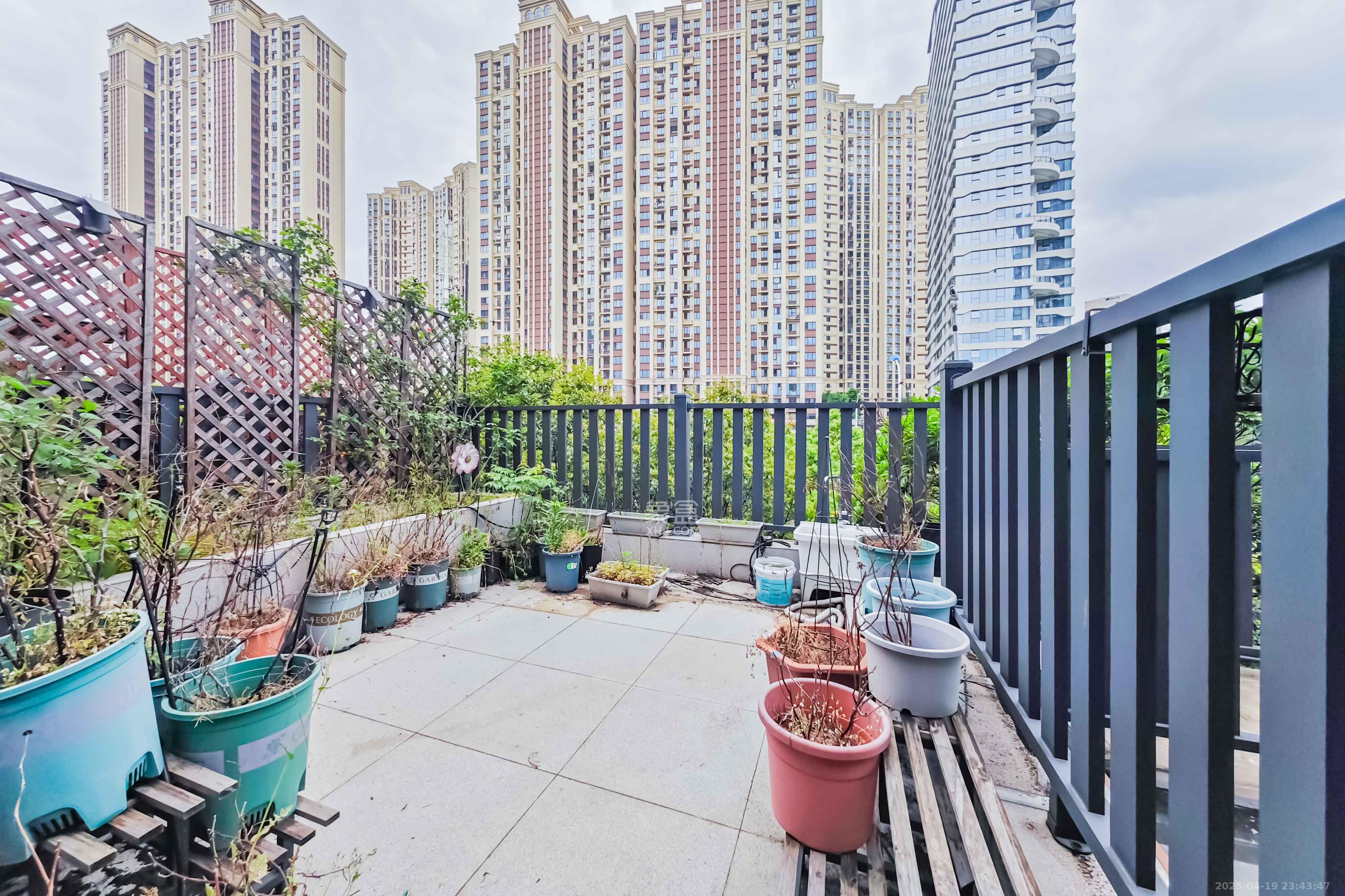 万科金域华府三四期  5室2厅3卫    340.0万 万科金域华府三四期  5室2厅3卫    340.0万其他