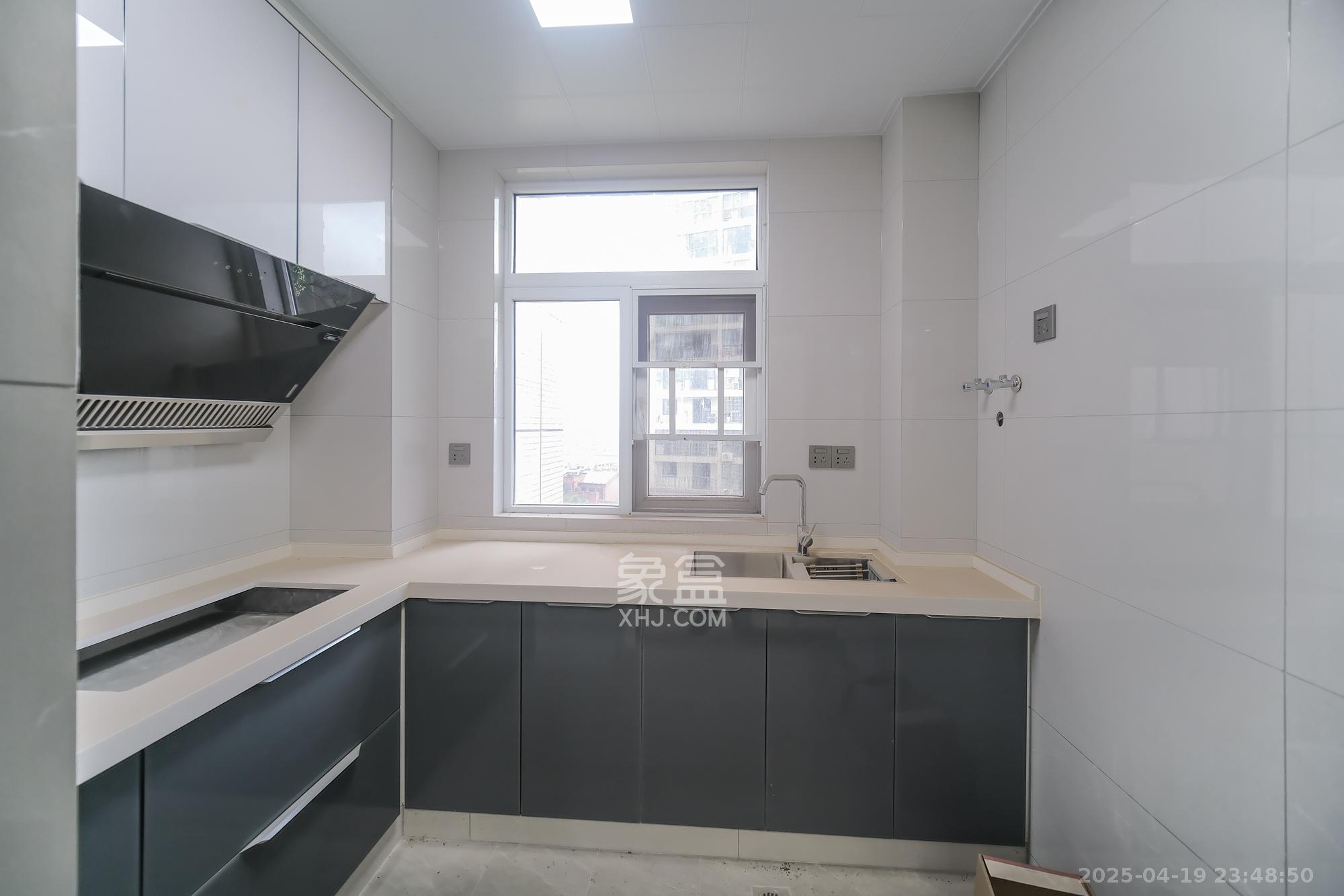 和悦城(蟠龙景苑) 3室2厅1卫 93.8万 和悦城(蟠龙景苑) 3室2厅1卫 93.8万厨房