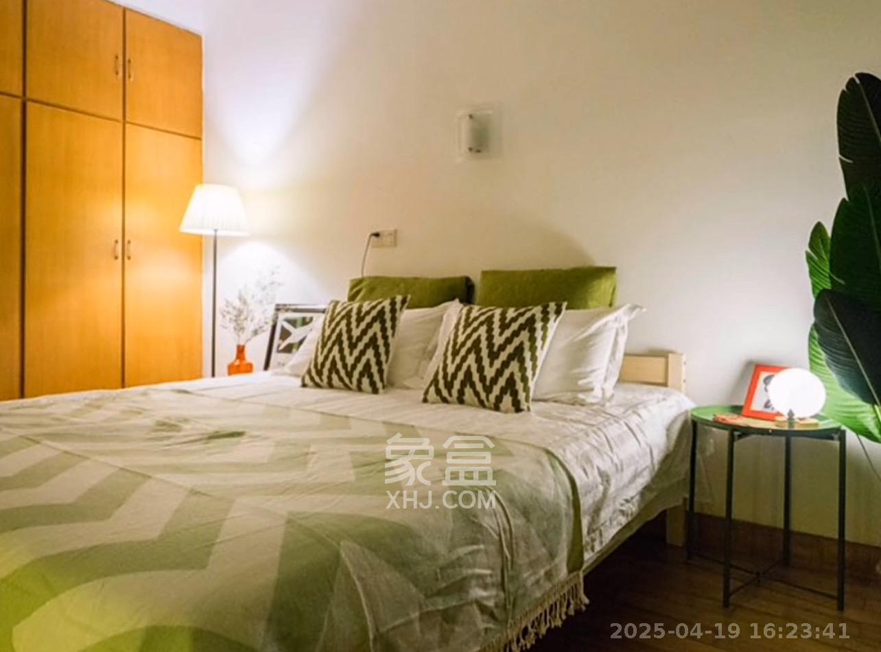 湘仪家园 4室2厅2卫 2600.0元/月 湘仪家园 4室2厅2卫 2600.0元/月室内图