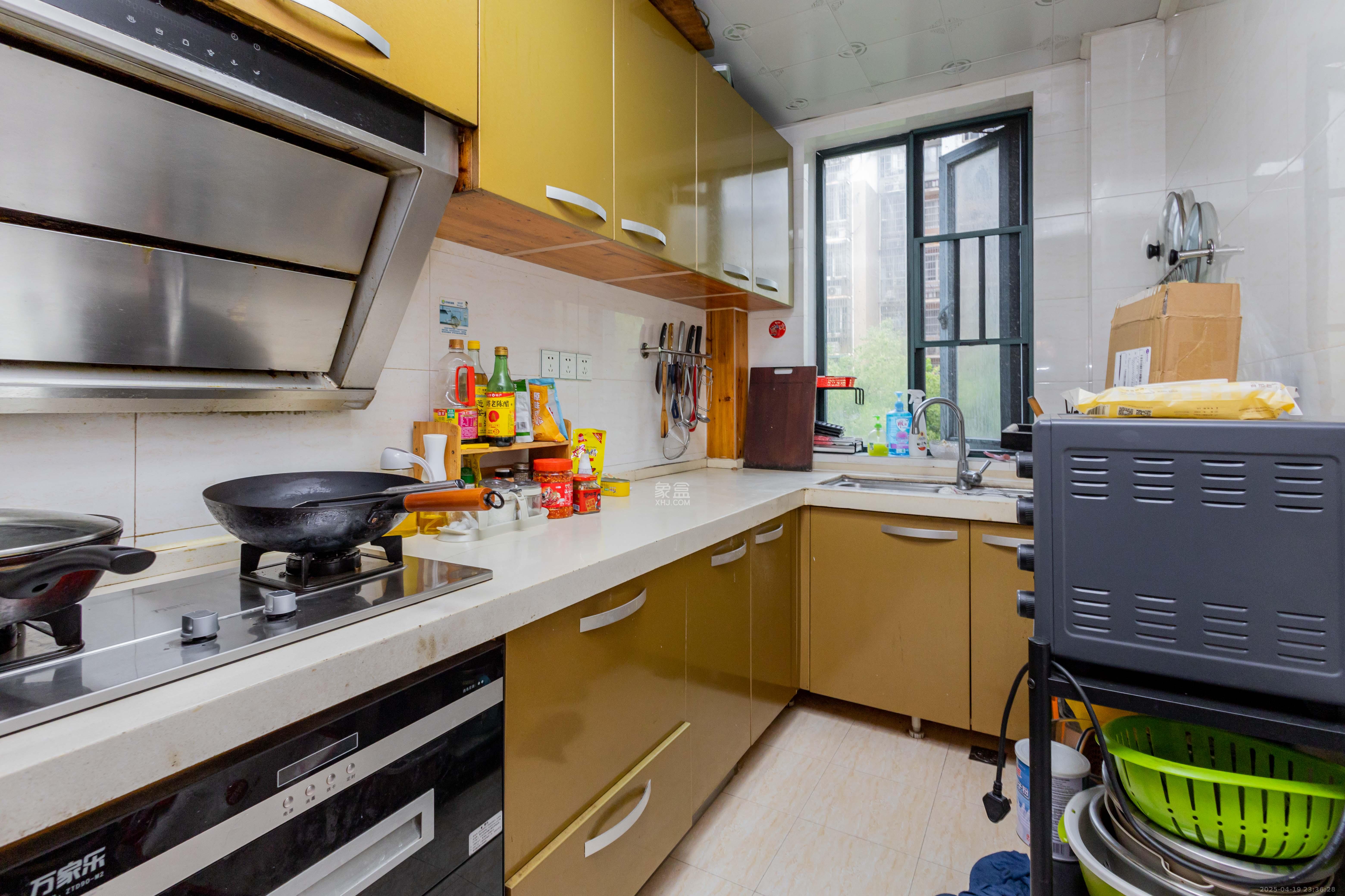 东岸锦城(东方人家)  3室2厅2卫    95.5万 东岸锦城(东方人家)  3室2厅2卫    95.5万厨房