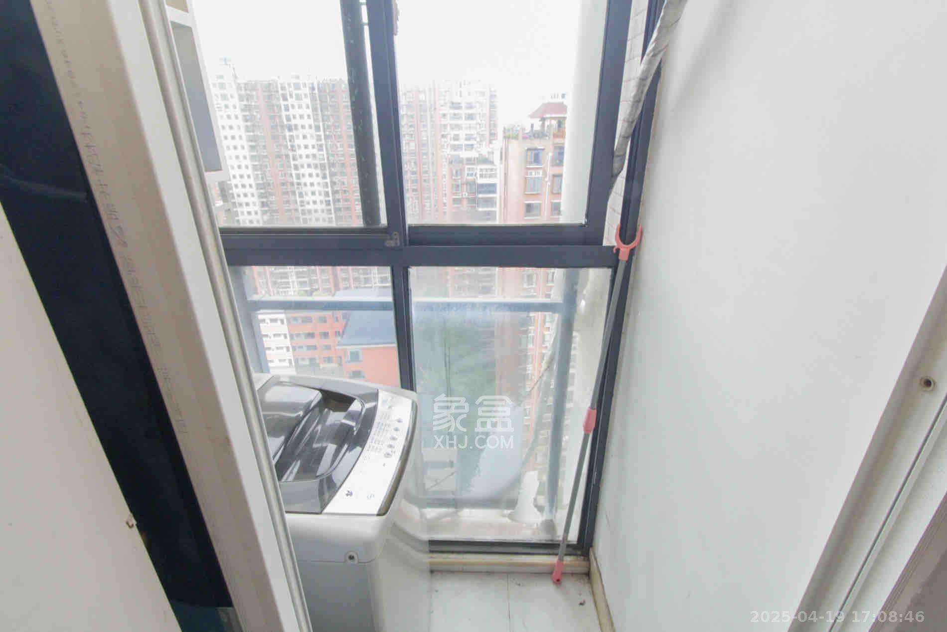 时代公馆  1室1厅1卫   1700.00元/月室内图