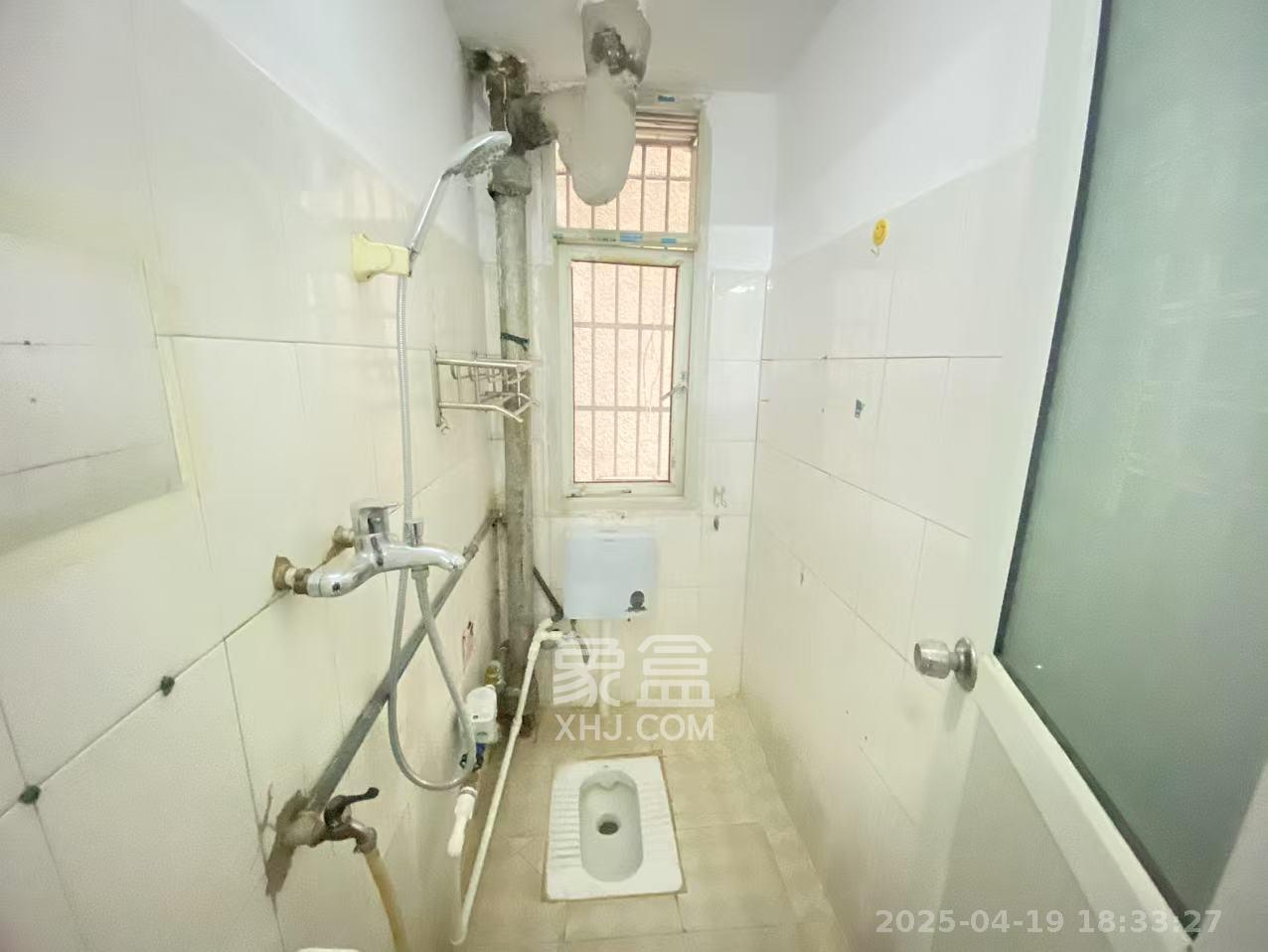 下碧湘街小區(qū)  2室1廳1衛(wèi)   1800.00元/月室內(nèi)圖