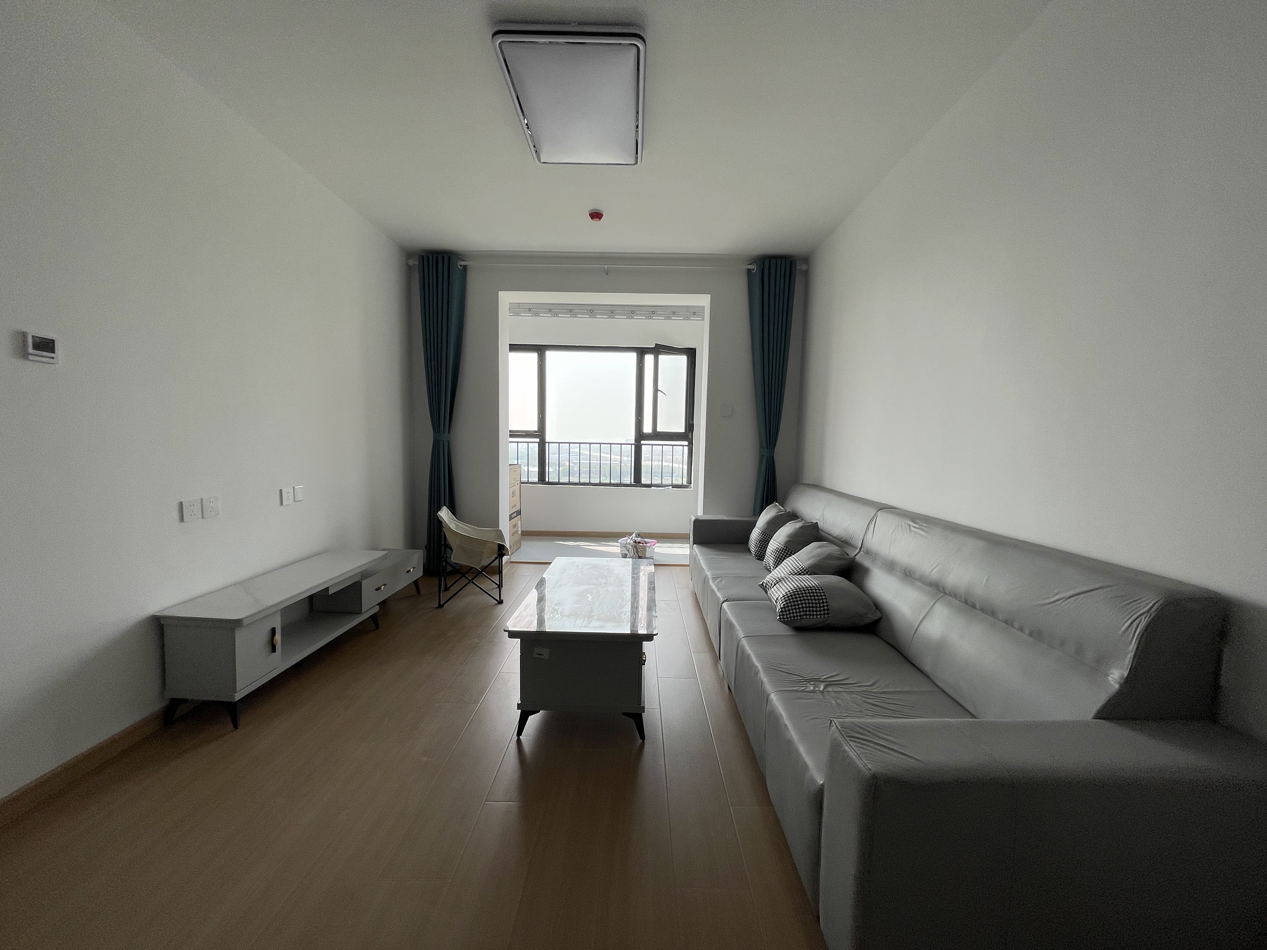西小屯社区  2室2厅1卫   35.00万客厅