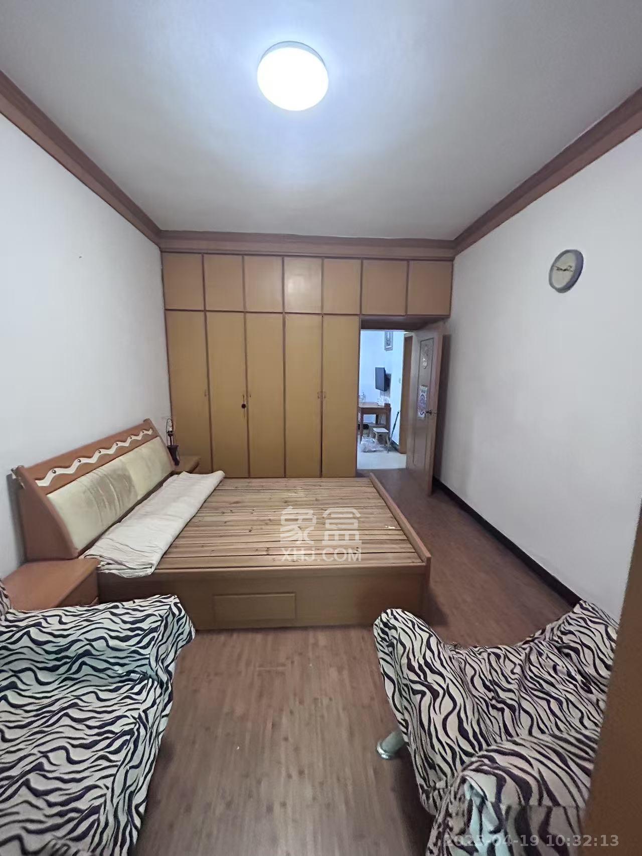 路桥宿舍  2室2厅1卫   1500.00元/月