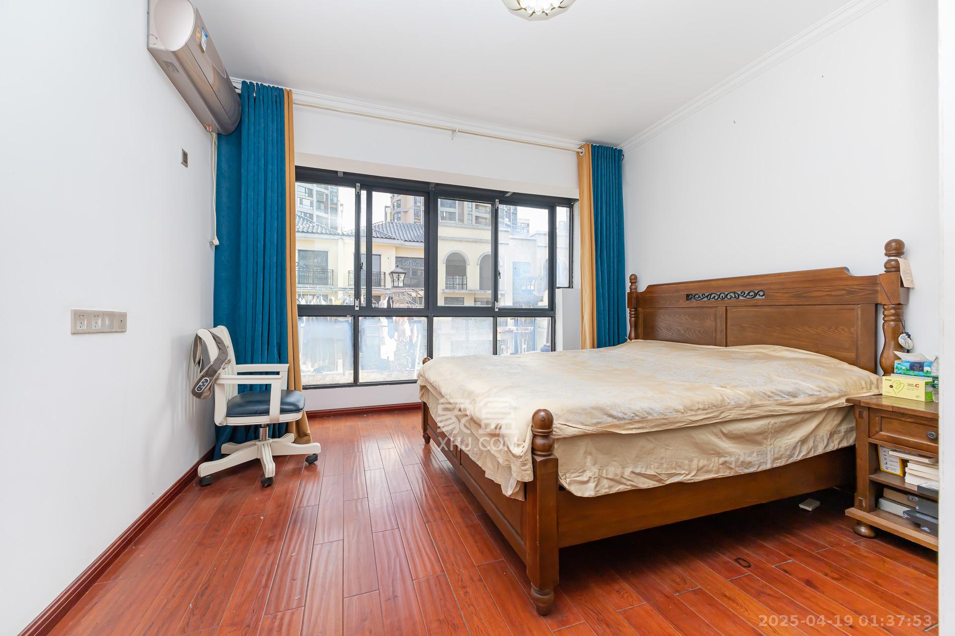 勤诚达新界  4室2厅1卫    119.0万 勤诚达新界  4室2厅1卫    119.0万卧室