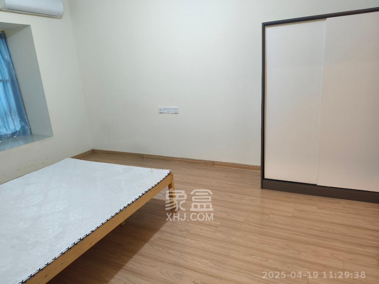 碧桂园潭州府  3室2厅2卫    2700.0元/月 碧桂园潭州府  3室2厅2卫    2700.0元/月室内图