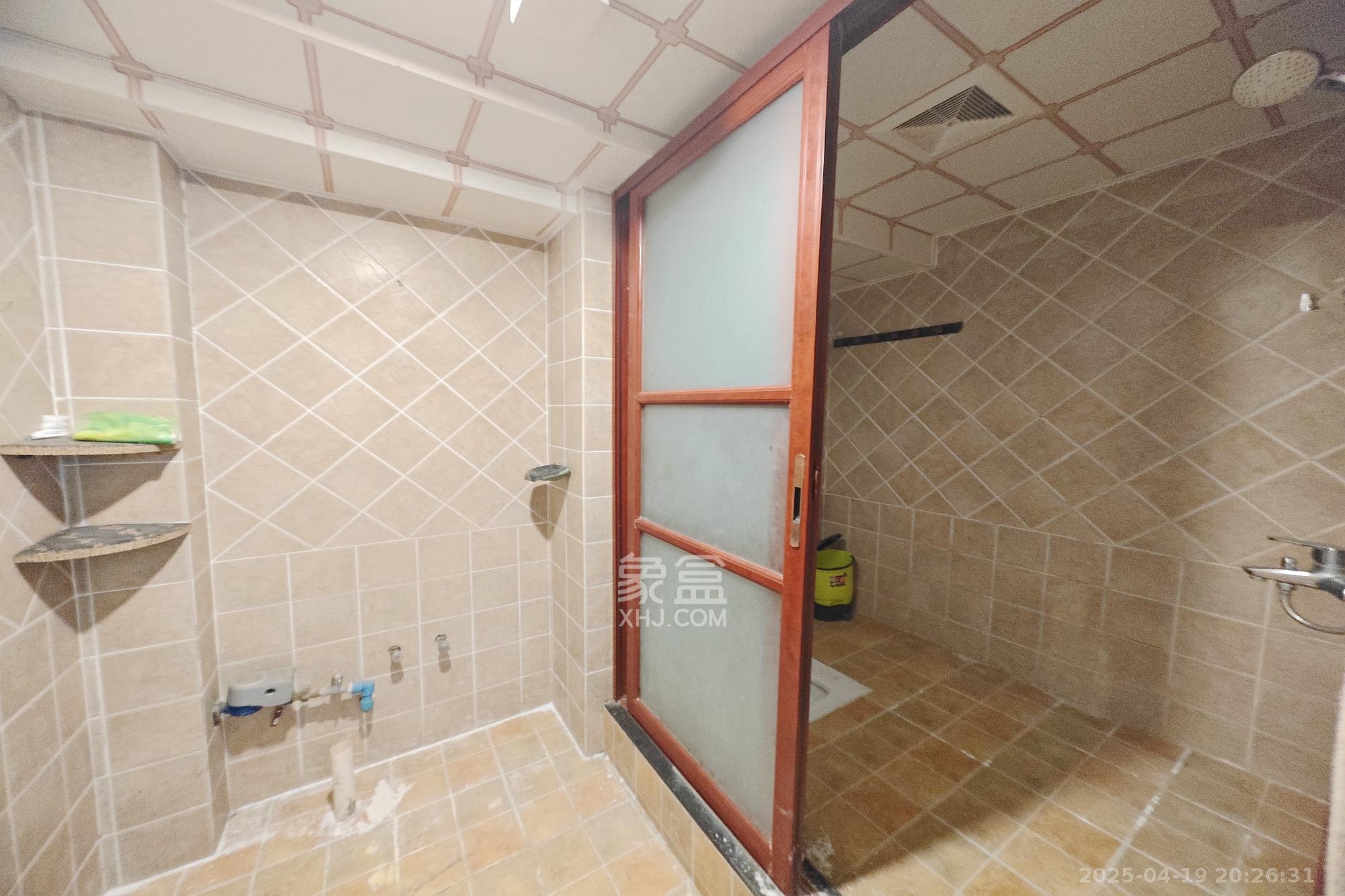 宏景名廈  4室2廳2衛(wèi)   168.00萬(wàn)