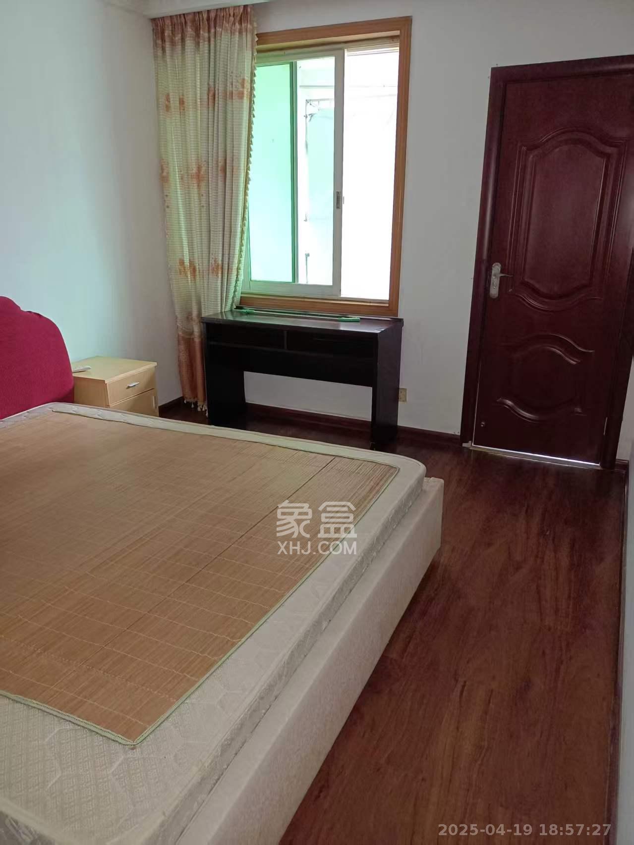 友谊社区(安置区、别墅区) 2室1厅1卫 1600.0元/月 友谊社区(安置区、别墅区) 2室1厅1卫 1600.0元/月室内图