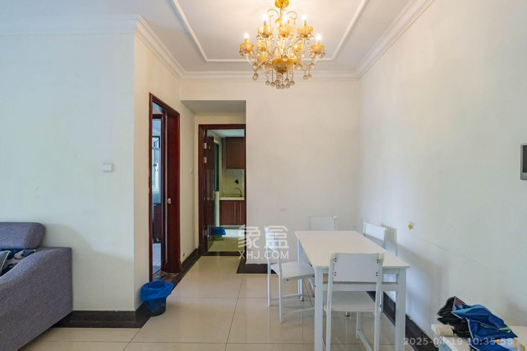 恒大雅苑 3室2厅2卫 2400.0元/月 恒大雅苑 3室2厅2卫 2400.0元/月室内图