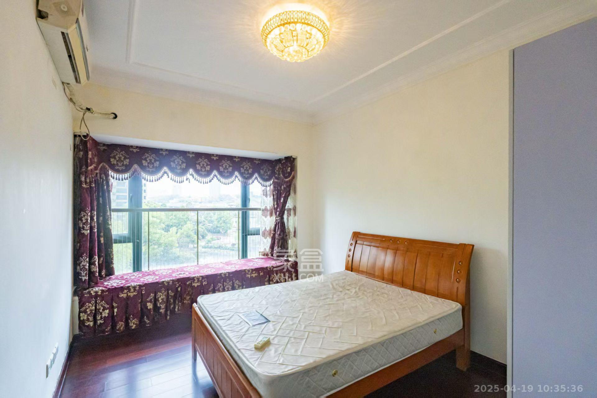 恒大雅苑 3室2厅2卫 2400.0元/月 恒大雅苑 3室2厅2卫 2400.0元/月室内图