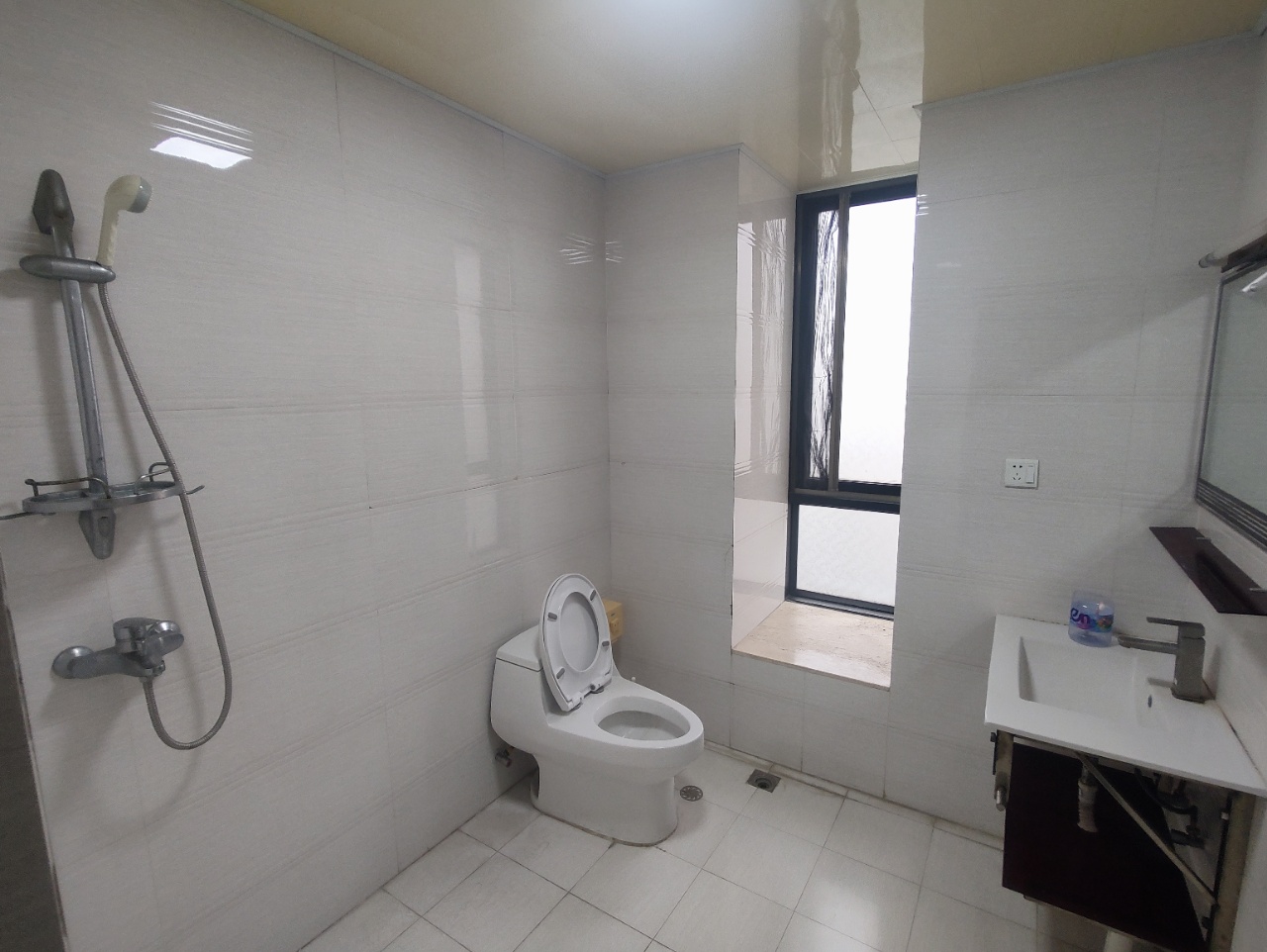 金碧文华 3室2厅2卫 3800.0元/月 金碧文华 3室2厅2卫 3800.0元/月室内图