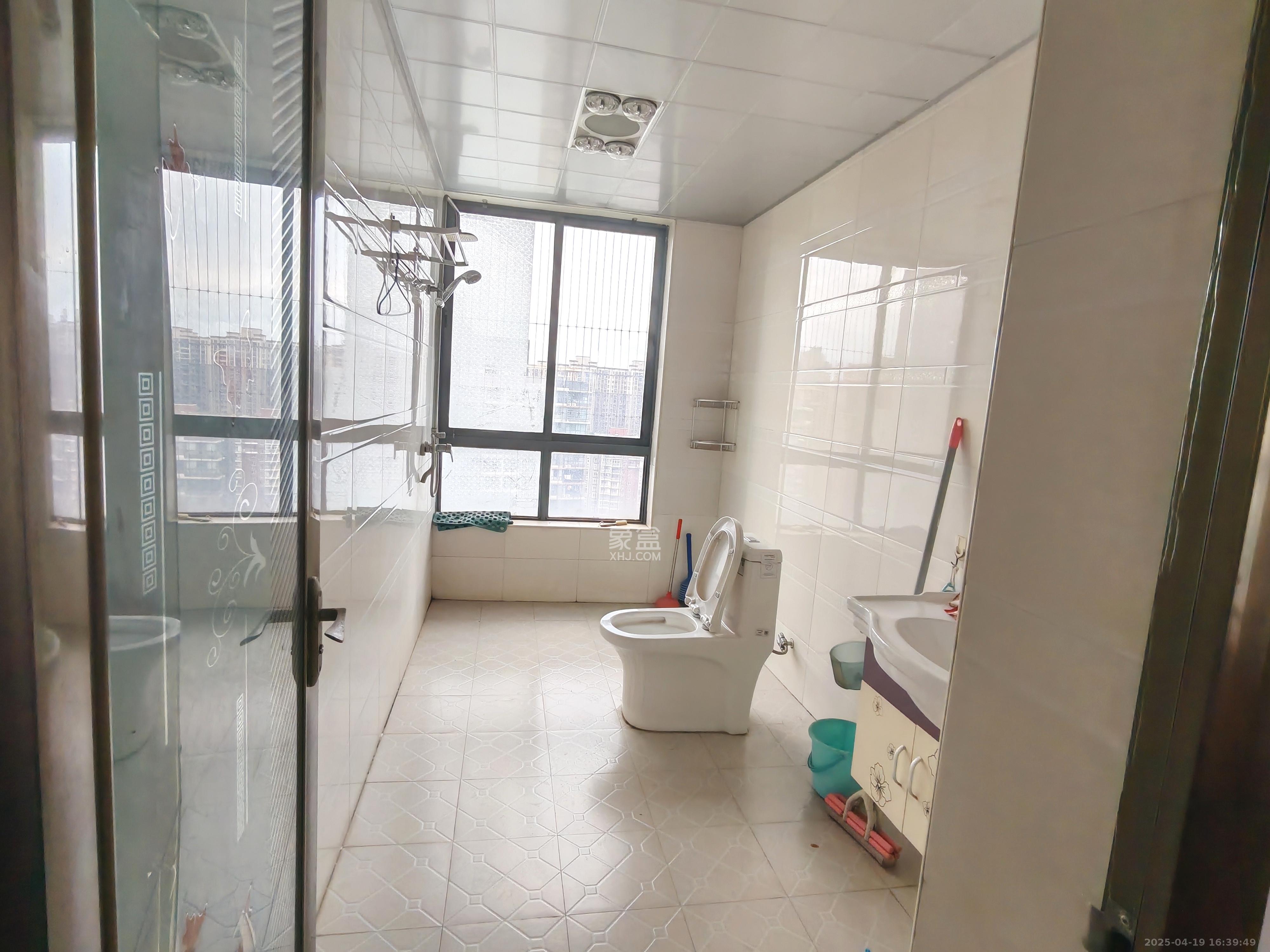 恒基凯旋门一二期  4室2厅2卫    2300.0元/月室内图