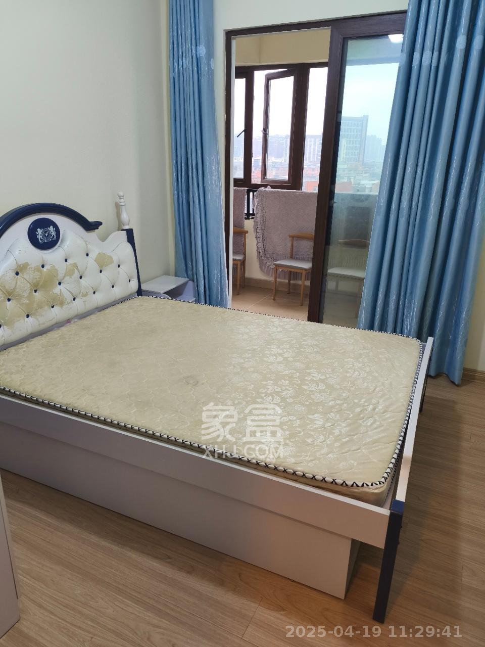 碧桂园潭州府  3室2厅2卫    2700.0元/月 碧桂园潭州府  3室2厅2卫    2700.0元/月室内图