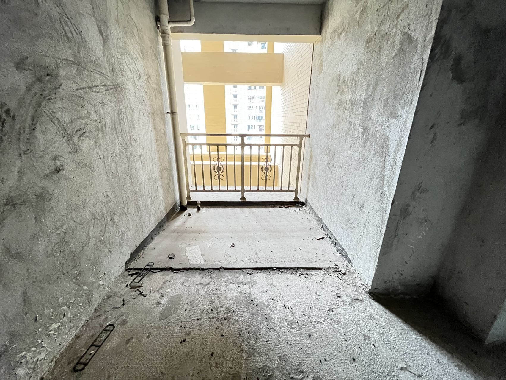 滨海豪庭 4室2厅3卫 490.0万 滨海豪庭 4室2厅3卫 490.0万客厅