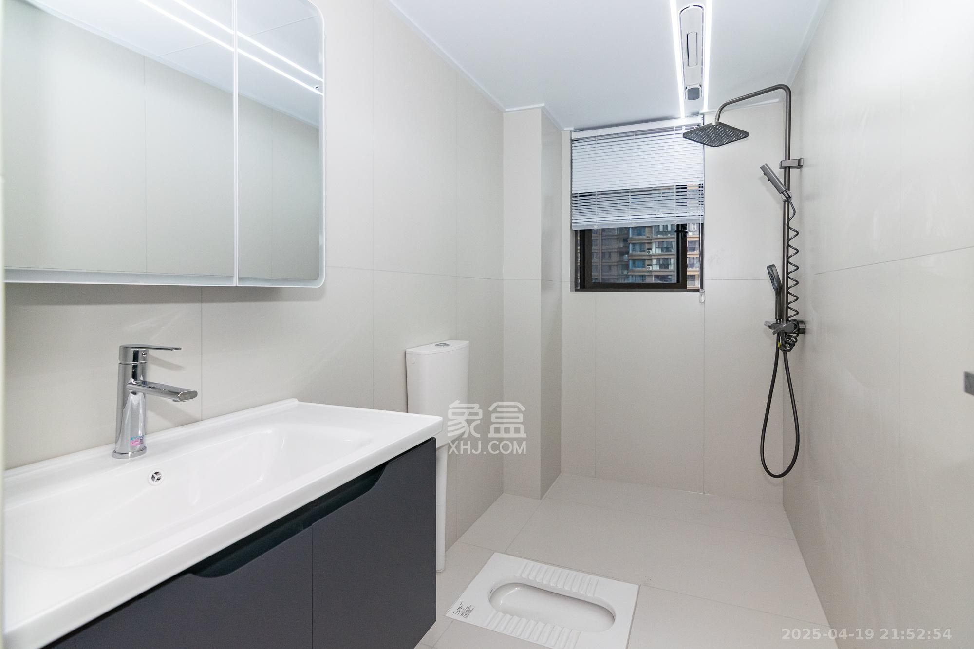 润和长郡(润和紫郡二三期) 5室2厅2卫 146.8万 润和长郡(润和紫郡二三期) 5室2厅2卫 146.8万卫生间