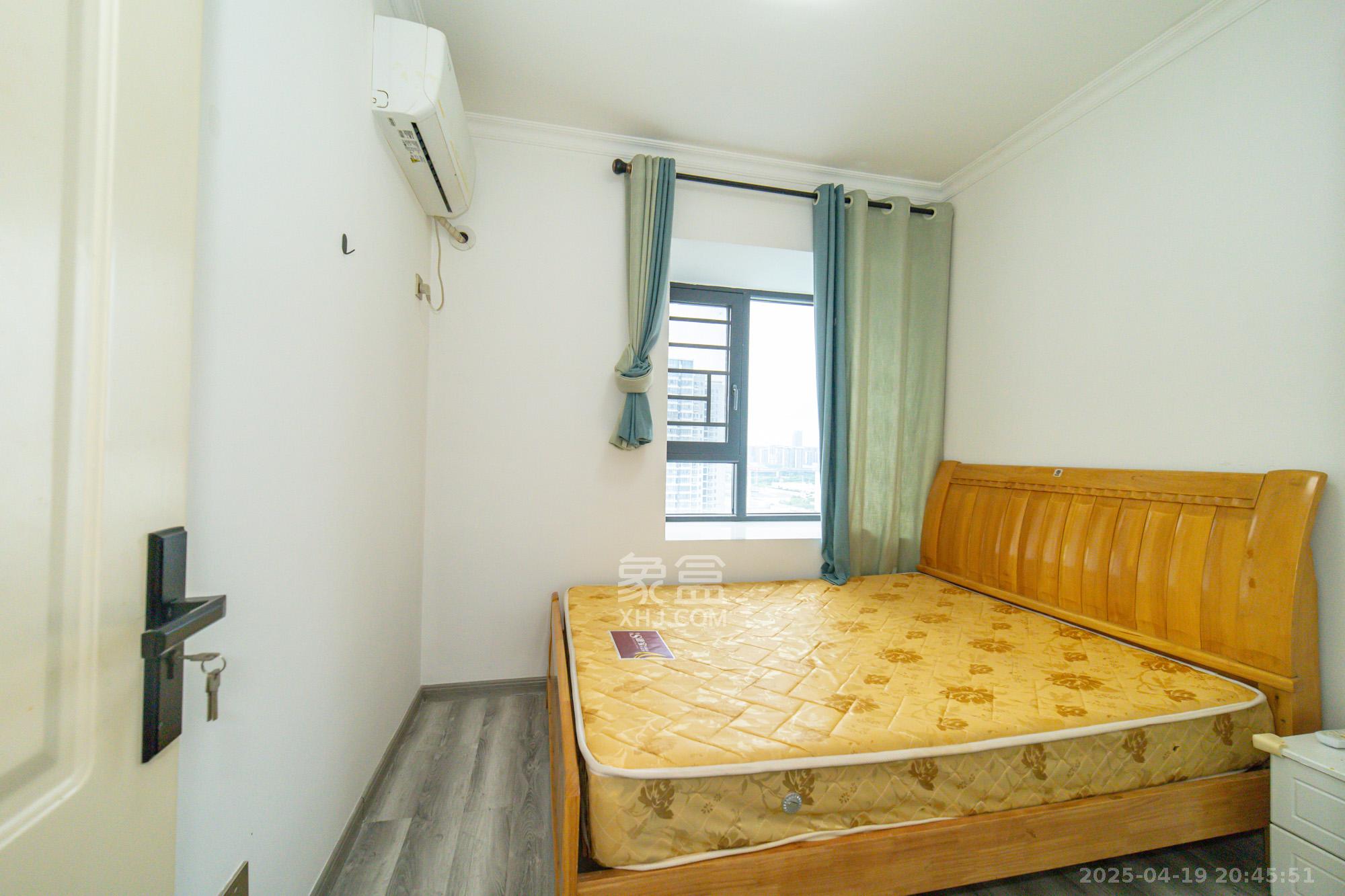 时代港湾 4室2厅2卫 66.8万 时代港湾 4室2厅2卫 66.8万卧室