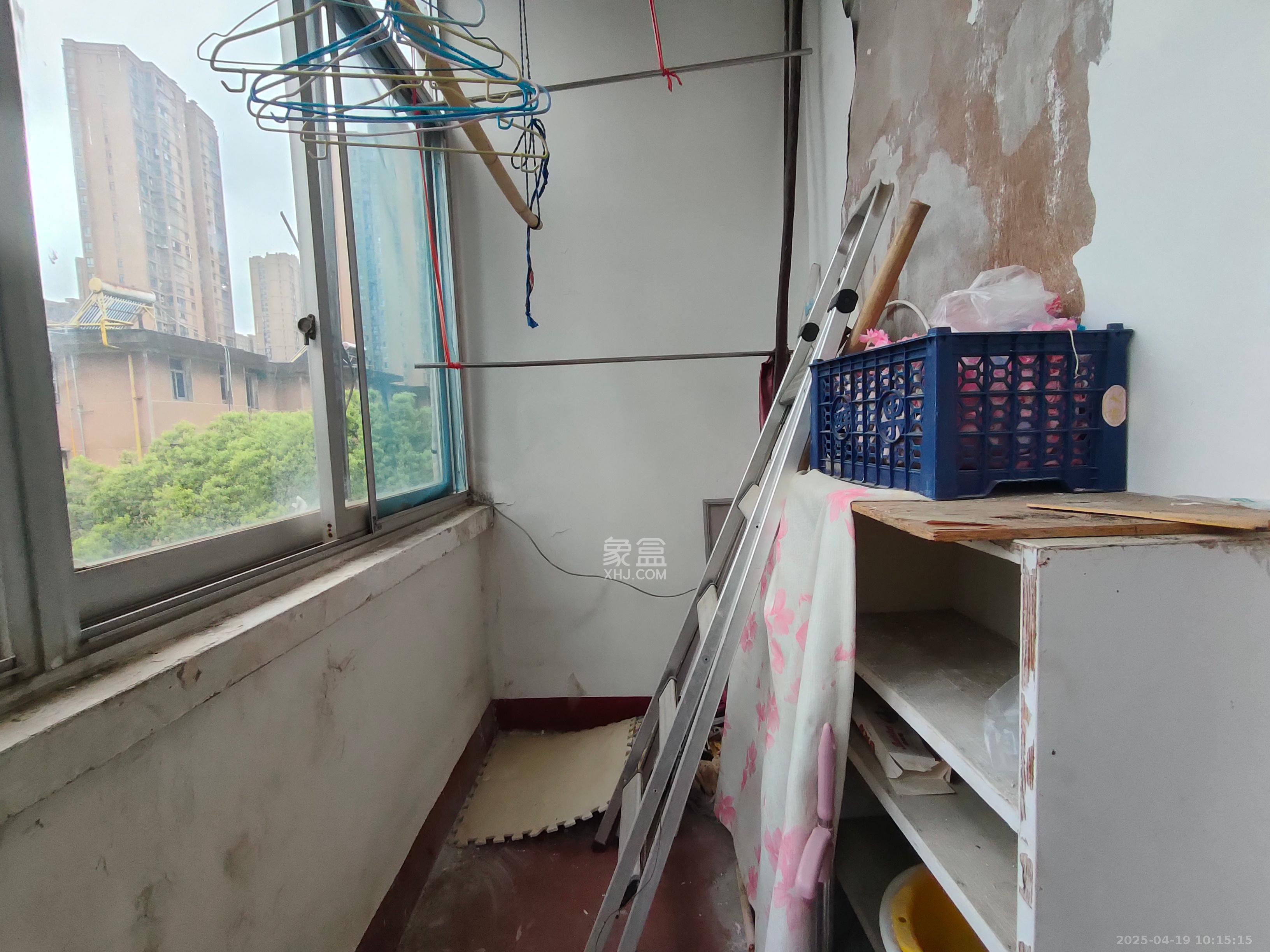 科技职院教师宿舍 3室1厅0卫 1500.0元/月 科技职院教师宿舍 3室1厅0卫 1500.0元/月室内图