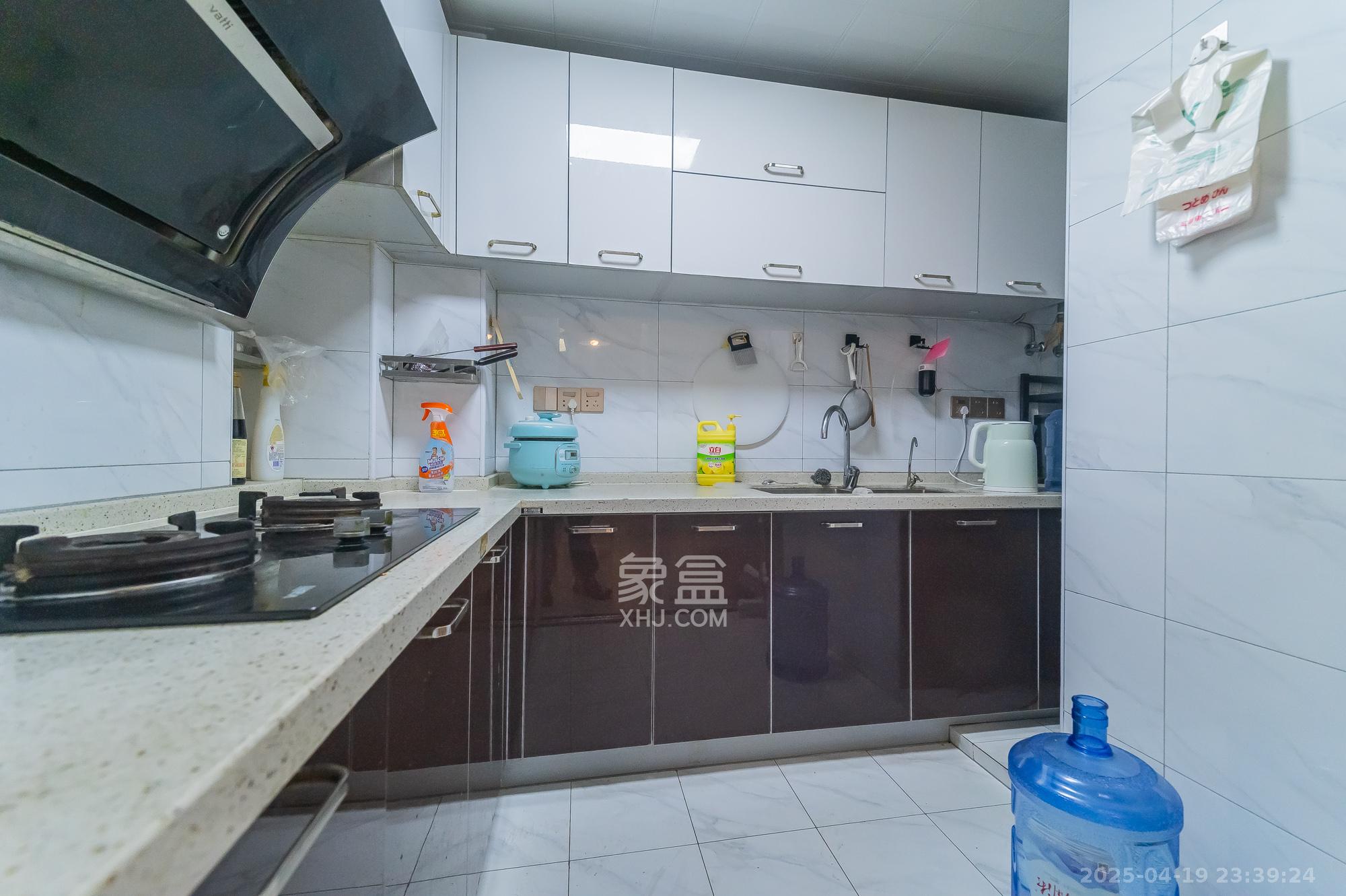 尚鑫海悦(新长海尚海城)  4室2厅2卫    103.8万 尚鑫海悦(新长海尚海城)  4室2厅2卫    103.8万厨房