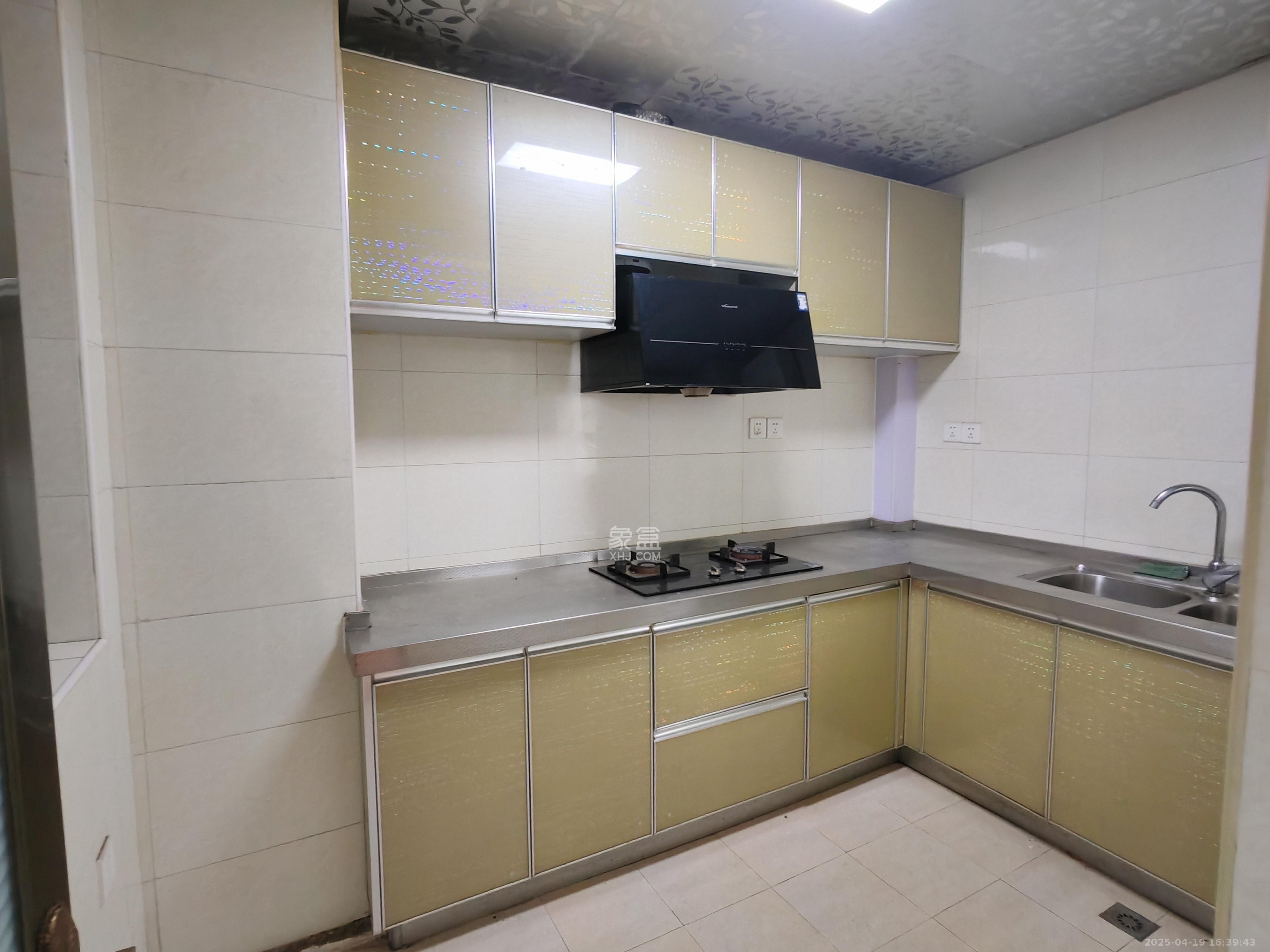 恒基凯旋门一二期  4室2厅2卫    2300.0元/月室内图