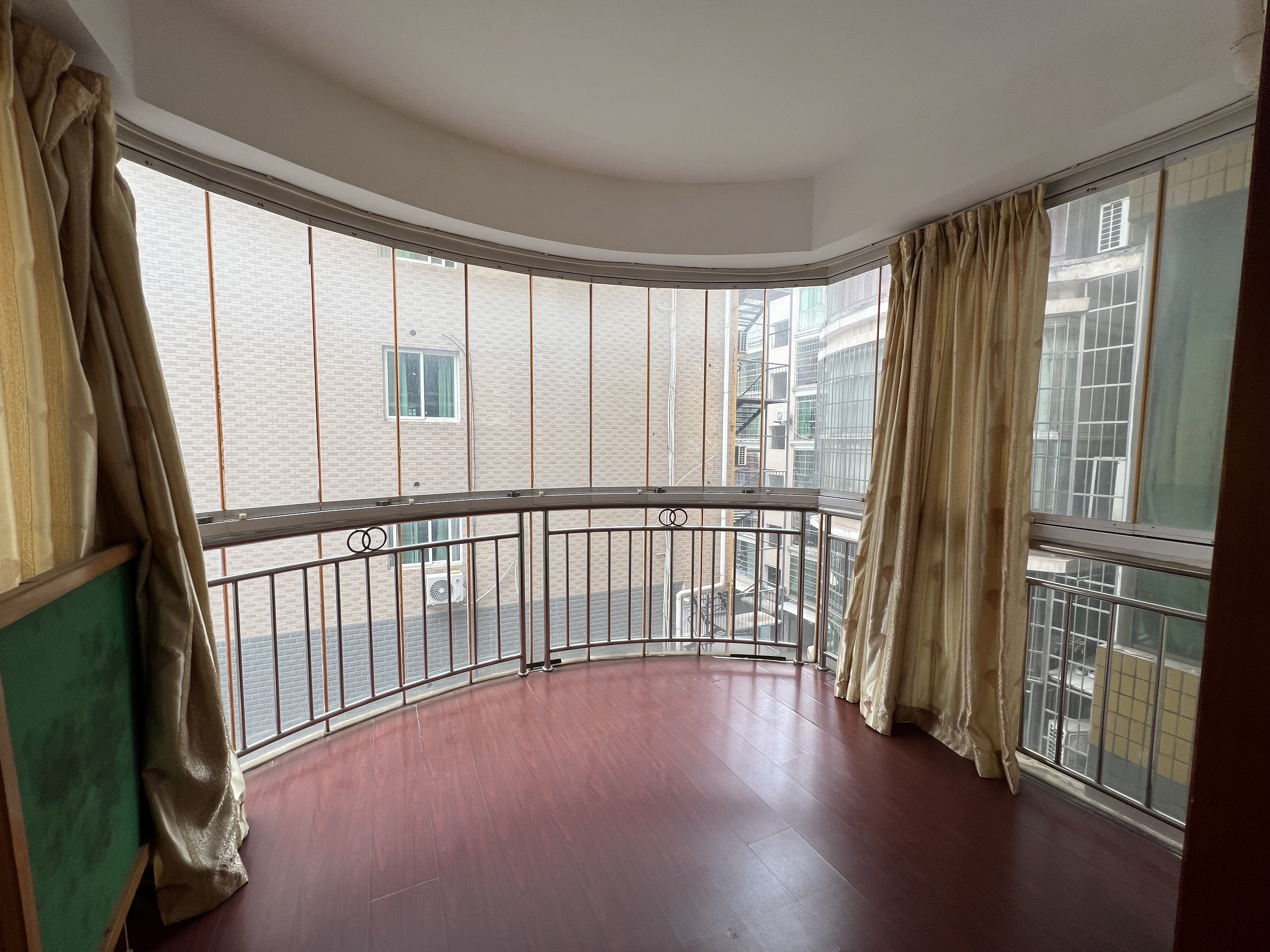 华碧星城 1室0厅0卫 1500.0元/月 华碧星城 1室0厅0卫 1500.0元/月室内图