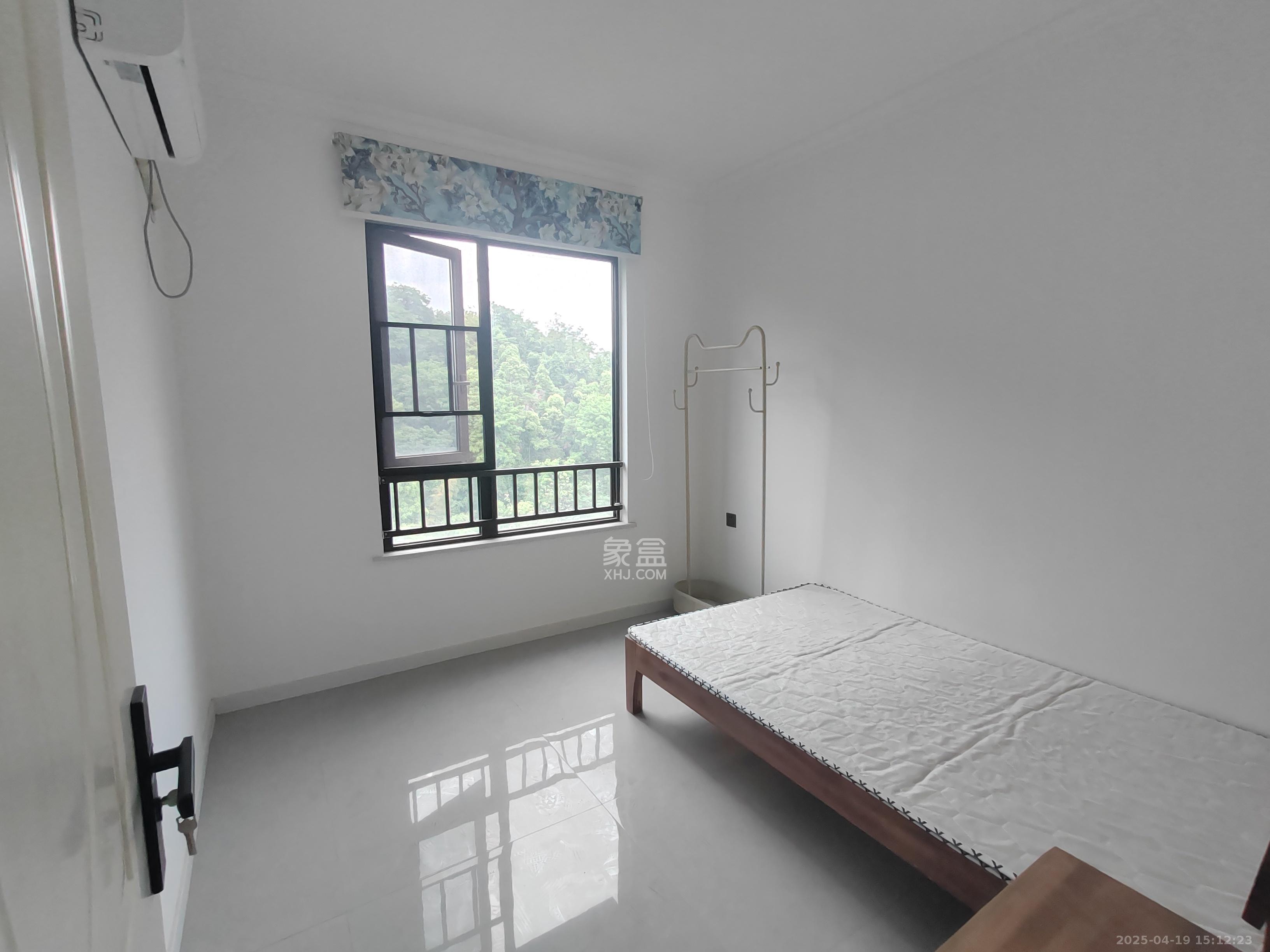 龙湖璟宸原著(龙湖紫宸) 3室2厅1卫 2000.0元/月 龙湖璟宸原著(龙湖紫宸) 3室2厅1卫 2000.0元/月室内图