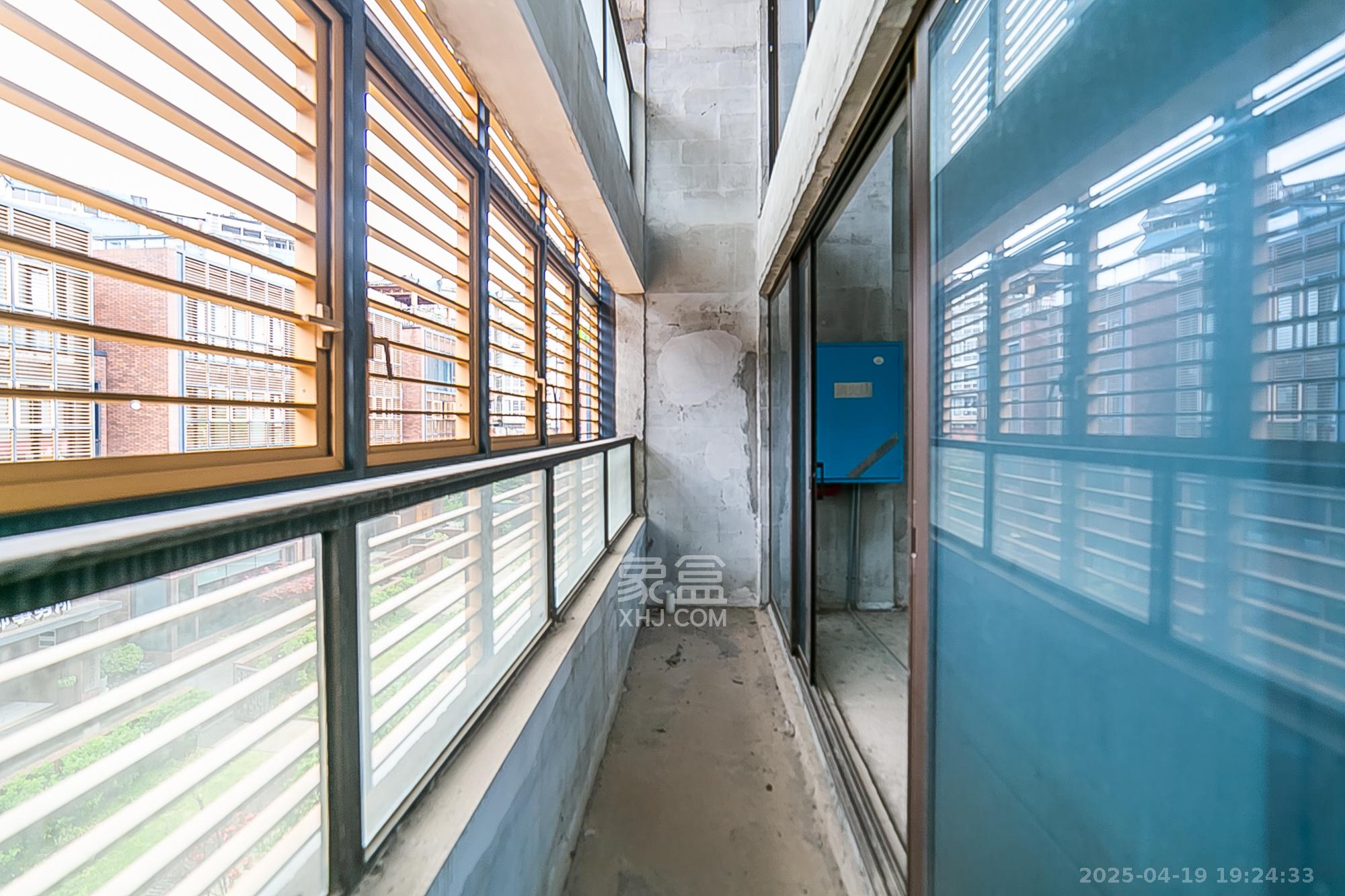 万科紫台 6室3厅3卫 388.0万 万科紫台 6室3厅3卫 388.0万其他