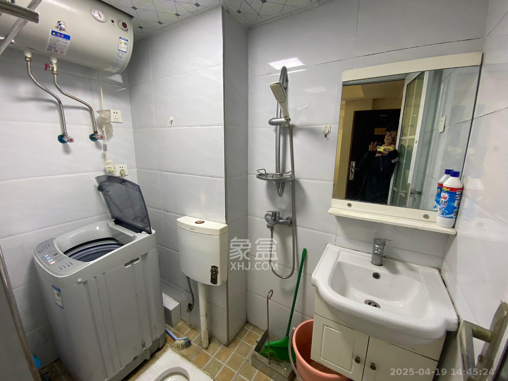 中建芙蓉嘉苑  1室1厅1卫   1200.00元/月