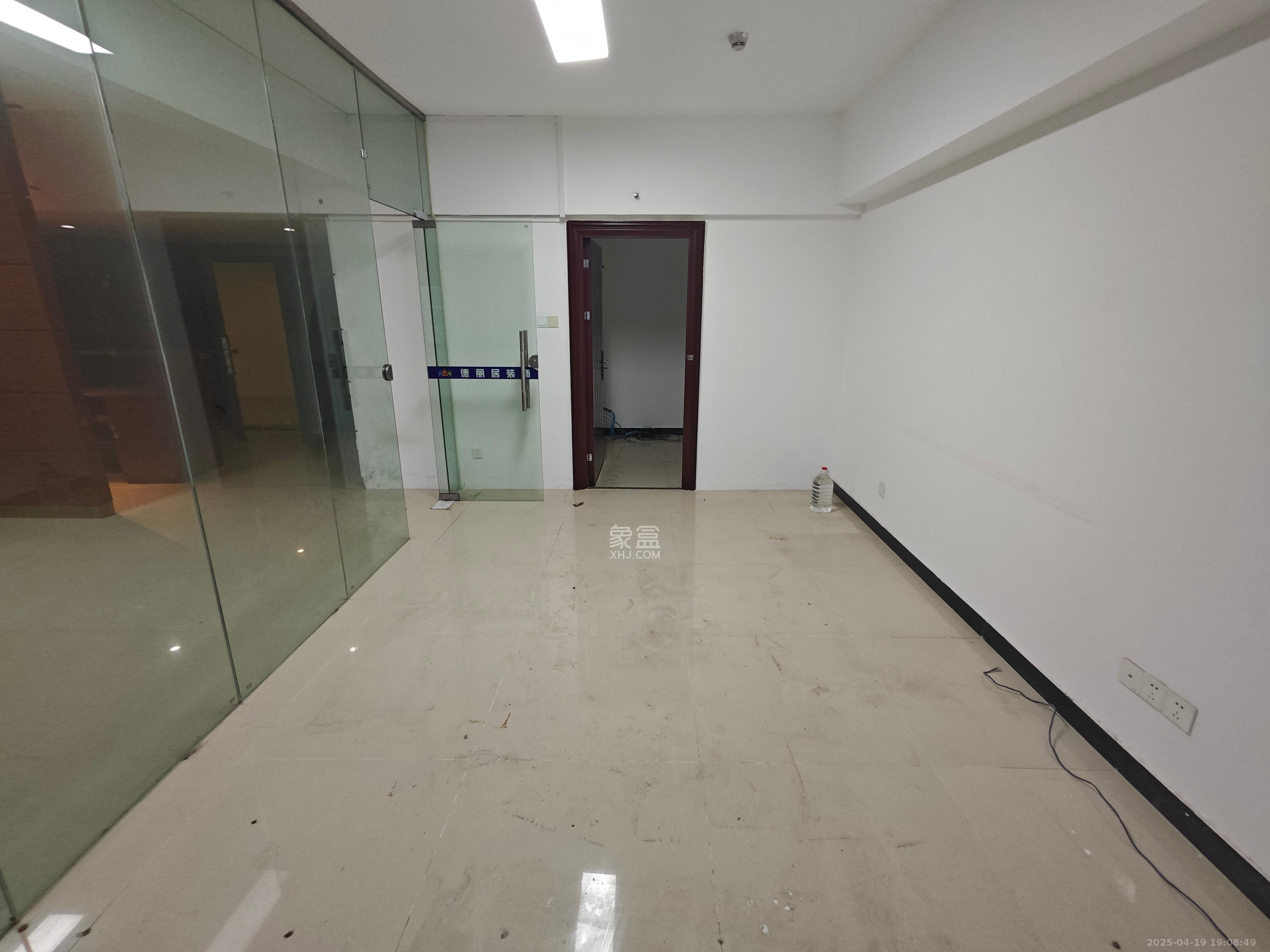 英祥春天 1室1厅1卫 1800.0元/月 英祥春天 1室1厅1卫 1800.0元/月室内图