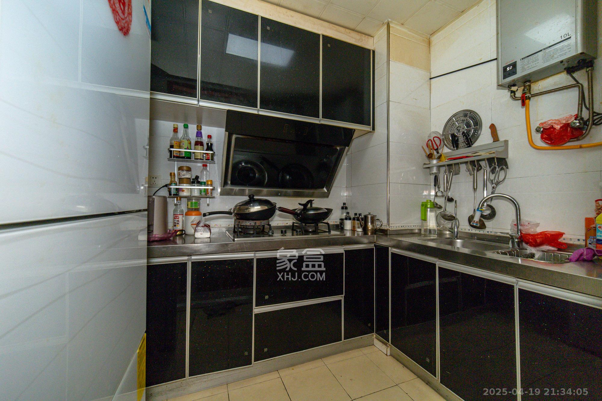 松雅湖金岸 2室2厅1卫 56.8万 松雅湖金岸 2室2厅1卫 56.8万厨房